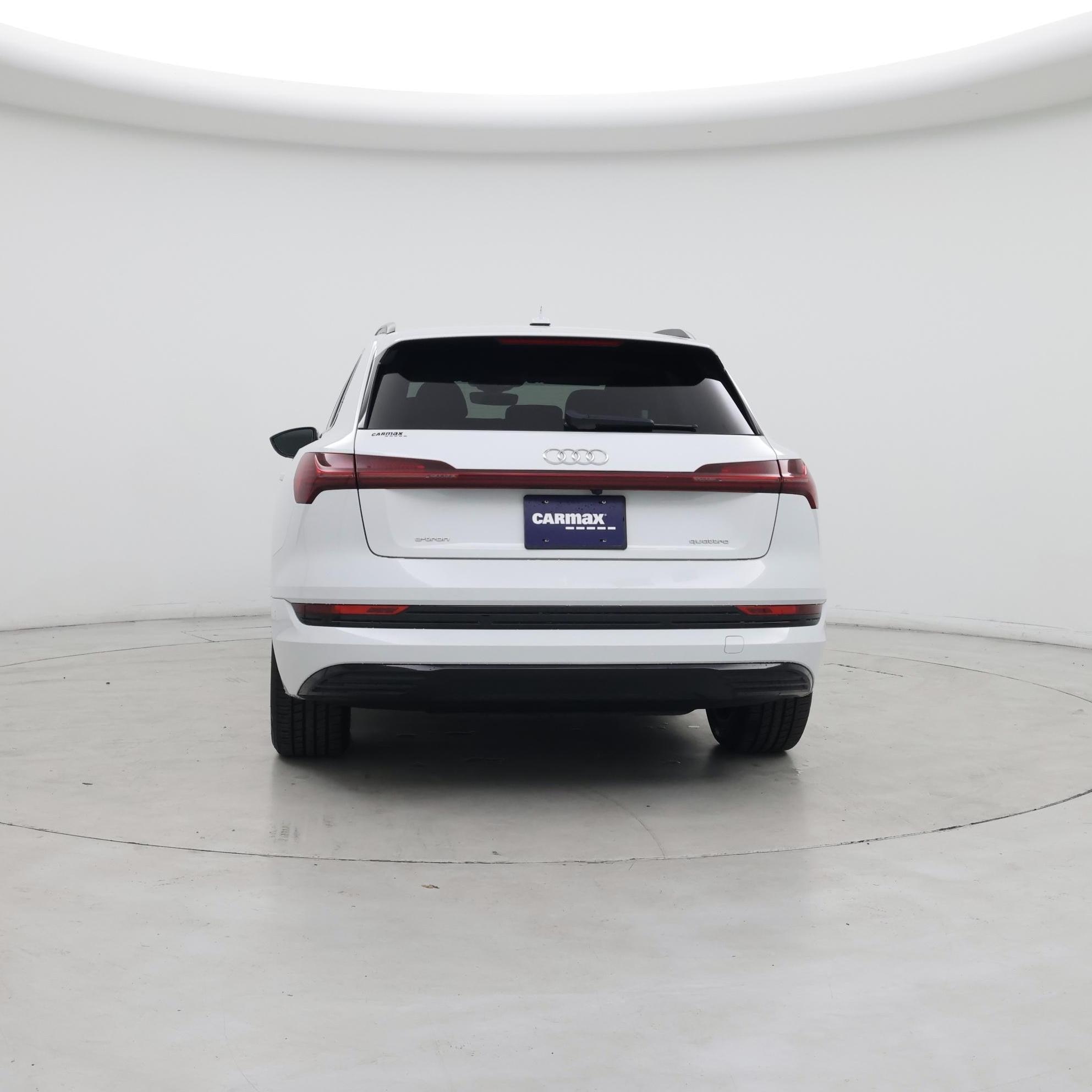 Thumbnail: 2021 Audi e-tron - 6