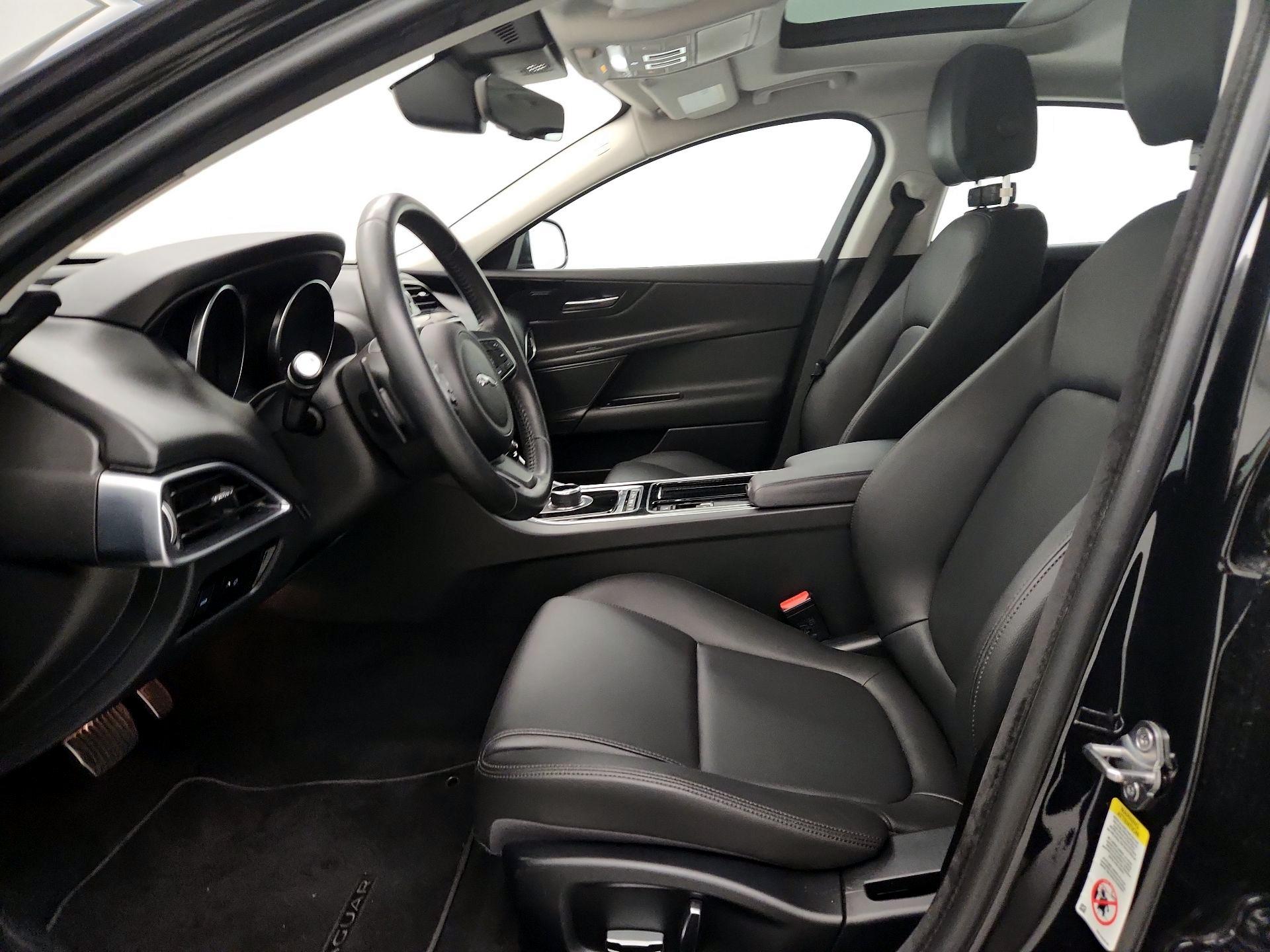 Thumbnail: 2019 Jaguar XE - 11