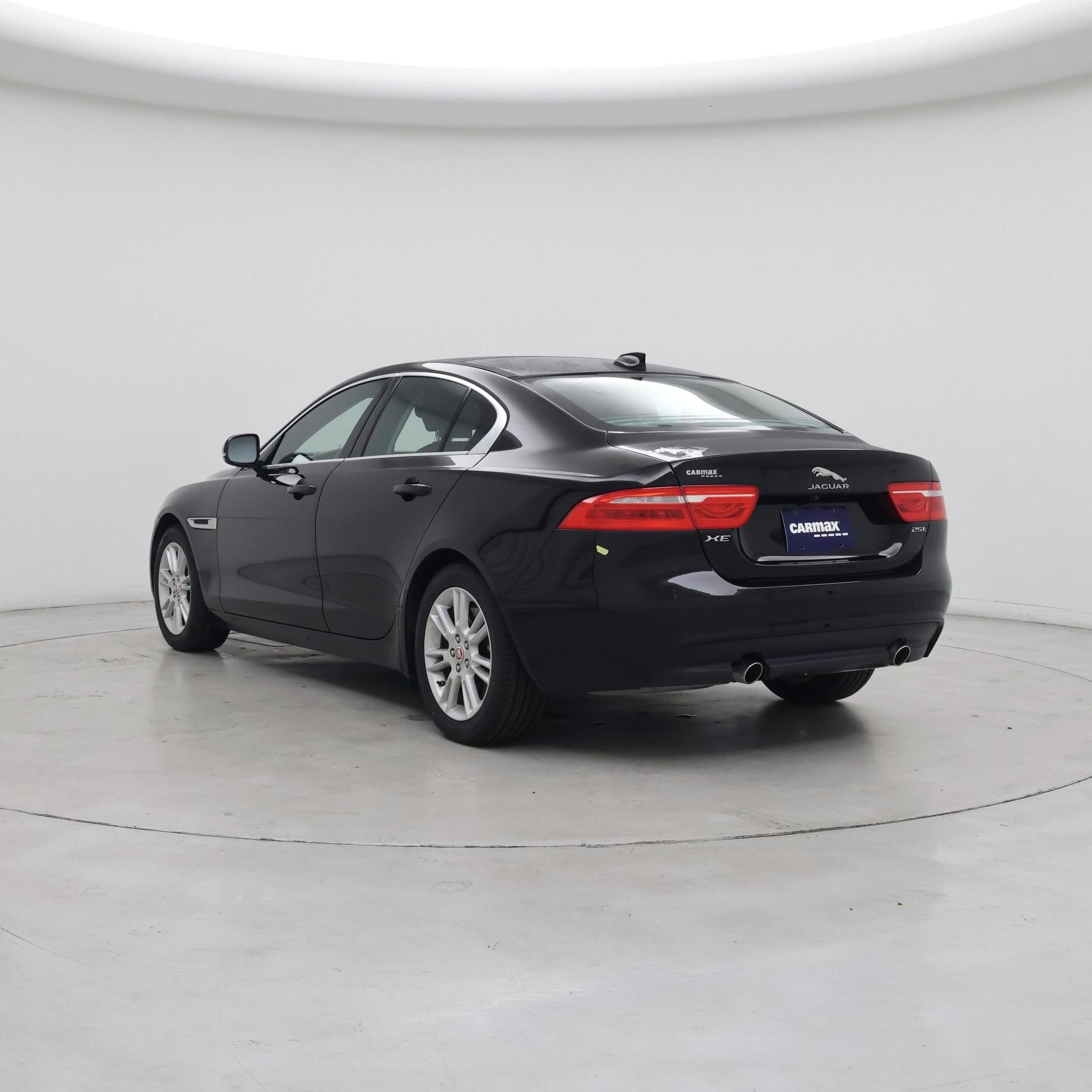 Thumbnail: 2019 Jaguar XE - 2