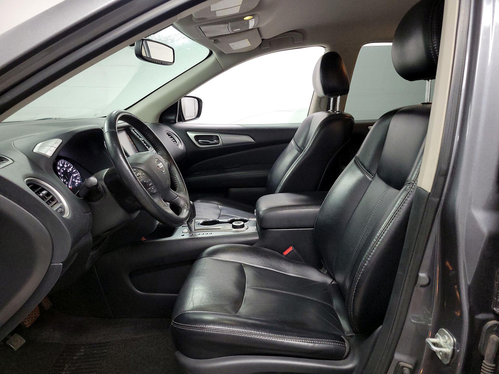 Thumbnail: 2020 Nissan Pathfinder - 11