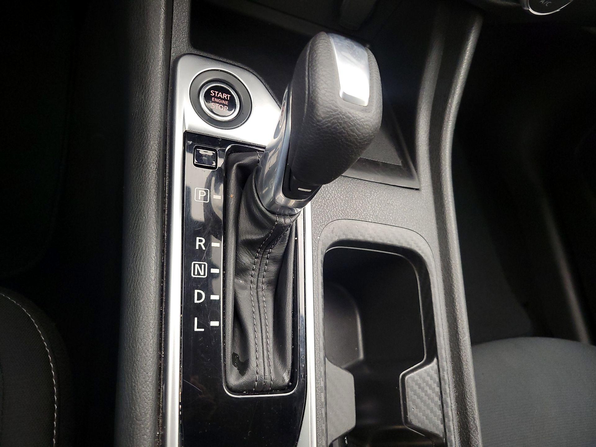 Thumbnail: 2022 Nissan Sentra - 17