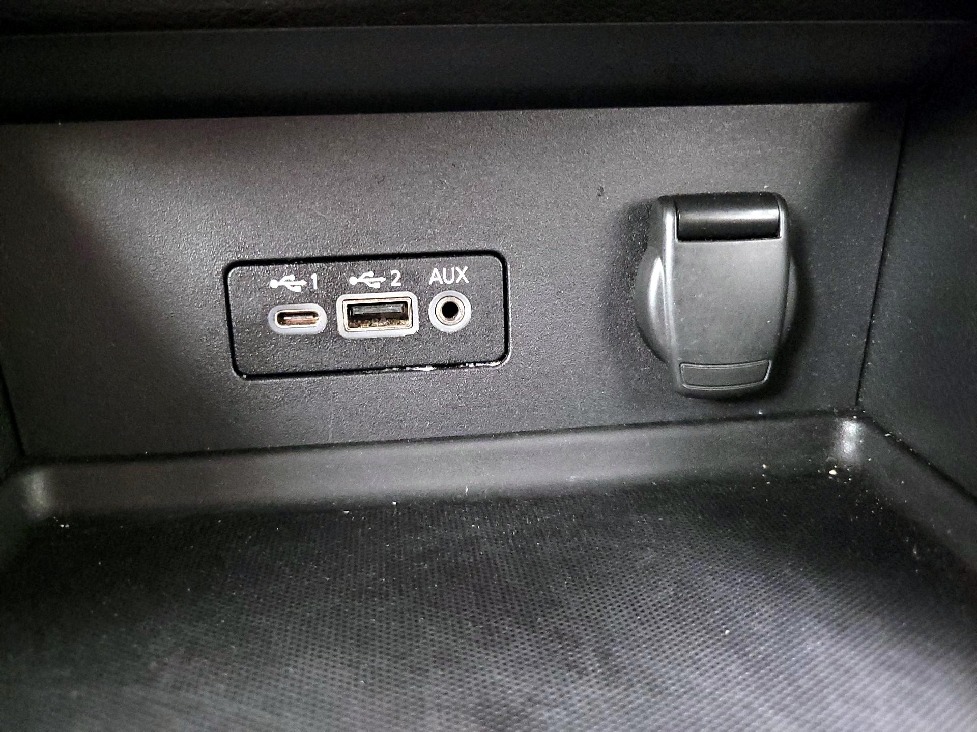 Thumbnail: 2022 Nissan Sentra - 18