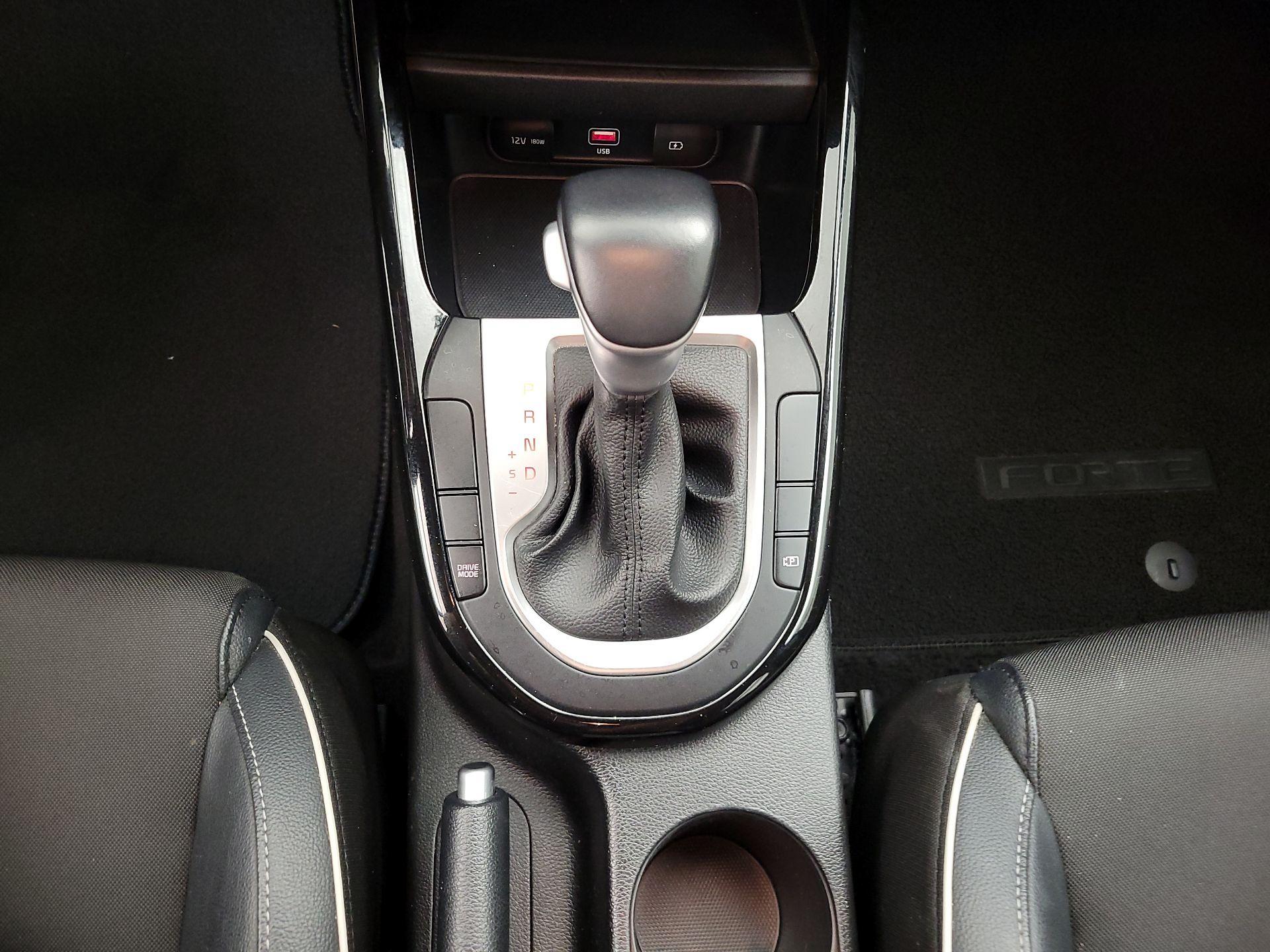 Thumbnail: 2023 Kia Forte - 18