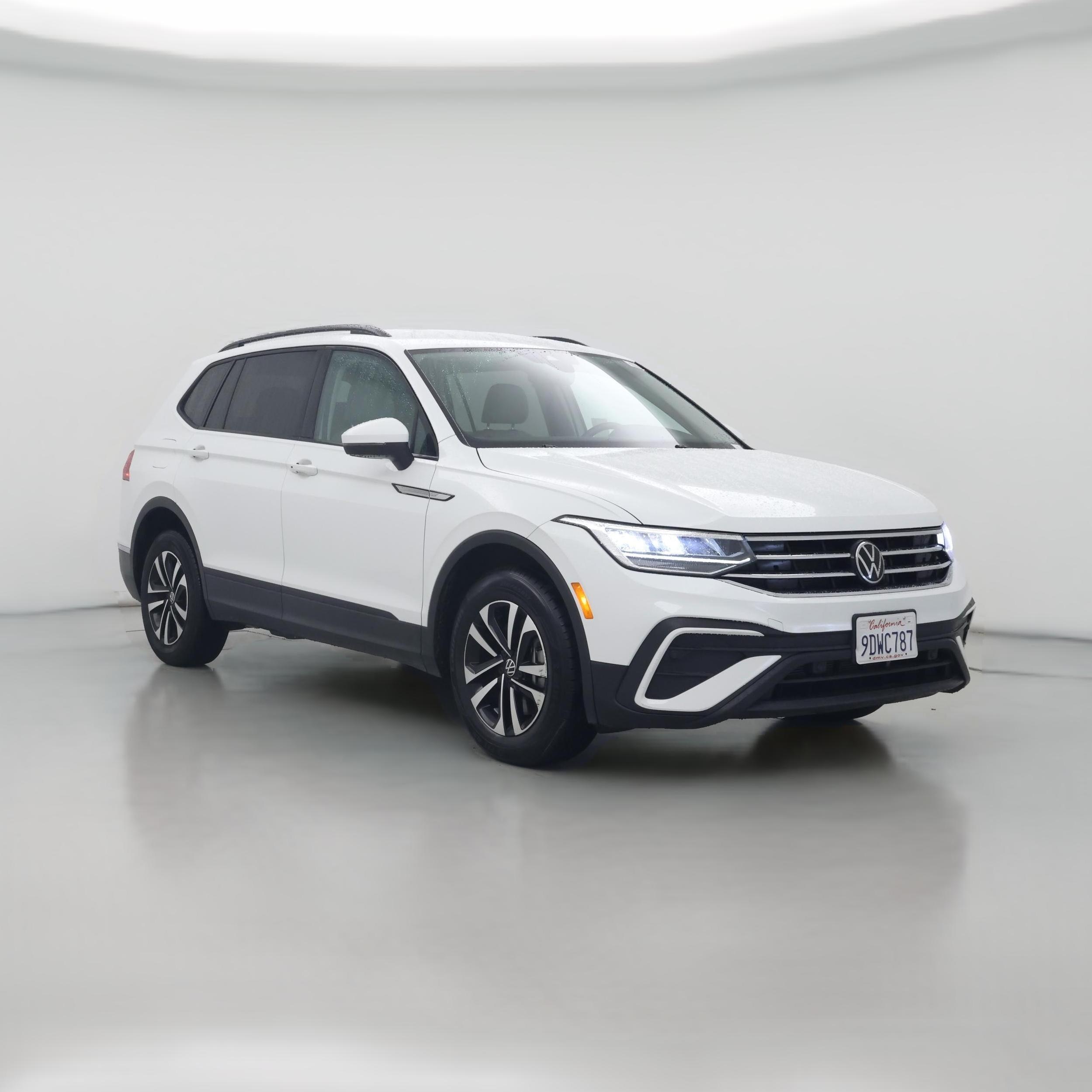 Thumbnail: 2023 Volkswagen Tiguan - 1