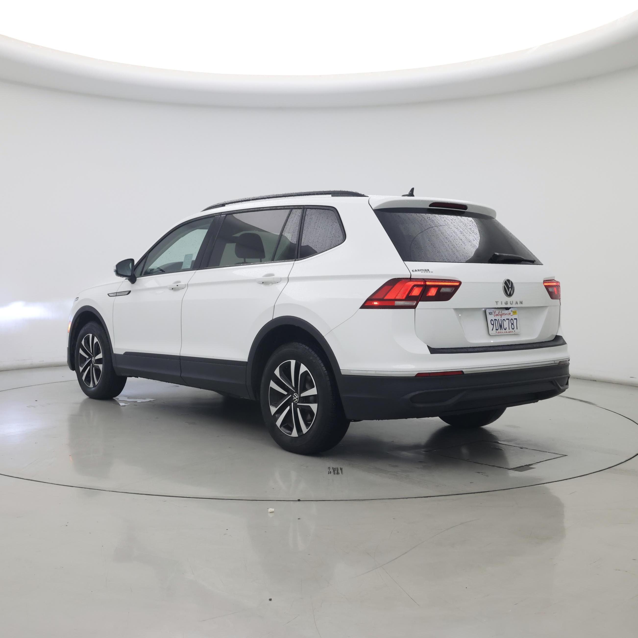 Thumbnail: 2023 Volkswagen Tiguan - 2