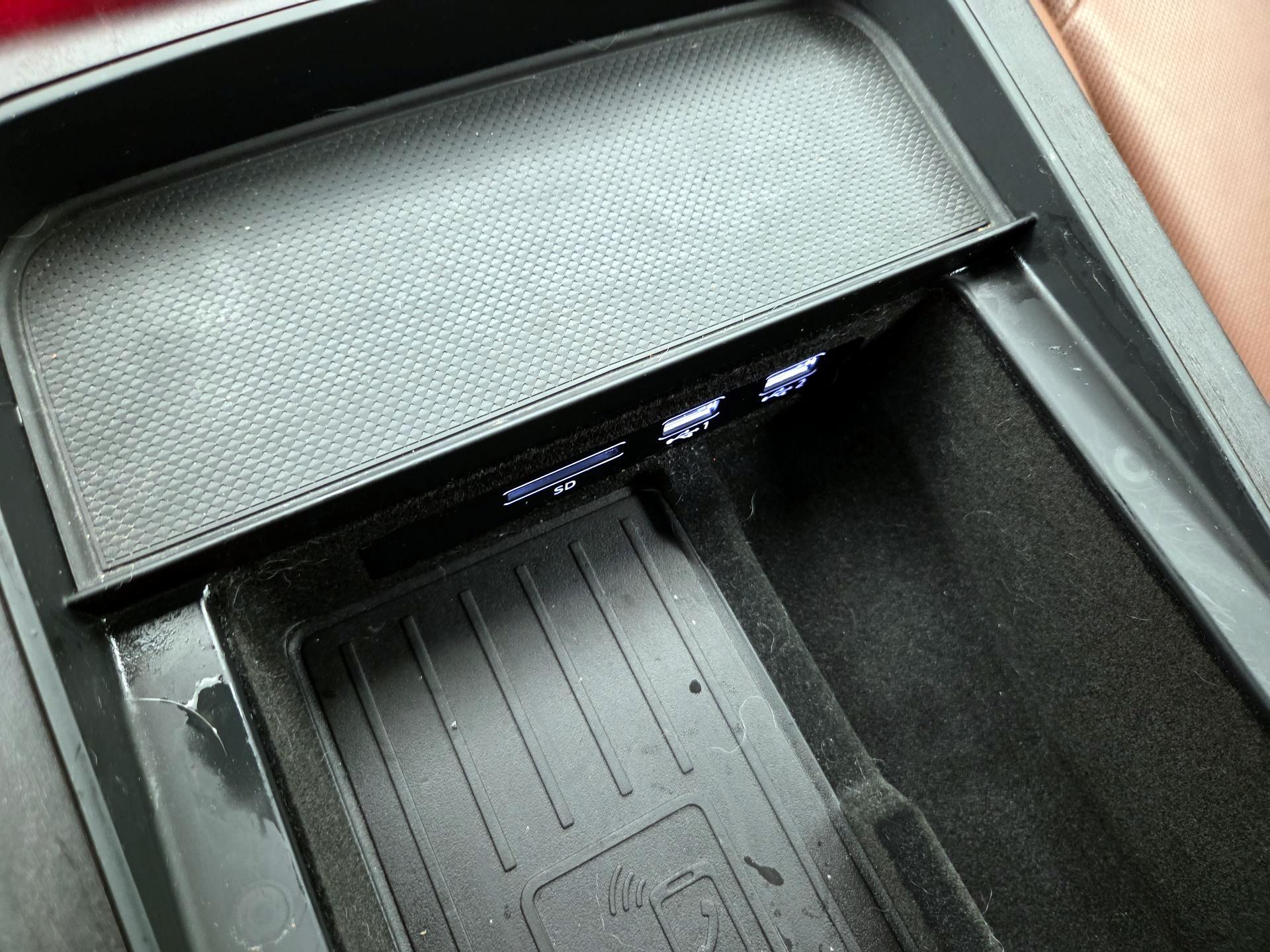 Thumbnail: 2019 Audi Q8 - 19