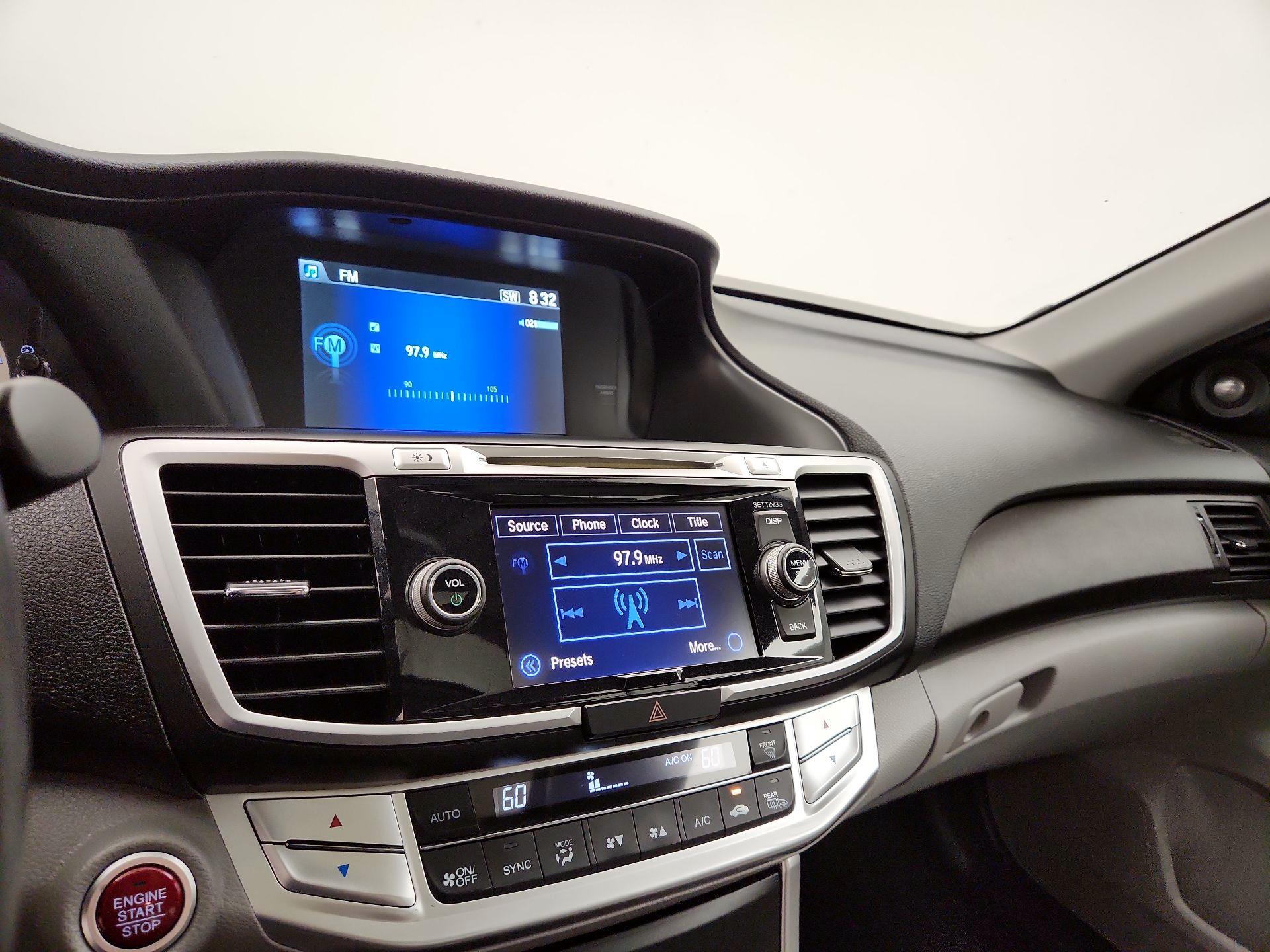 Thumbnail: 2015 Honda Accord - 15
