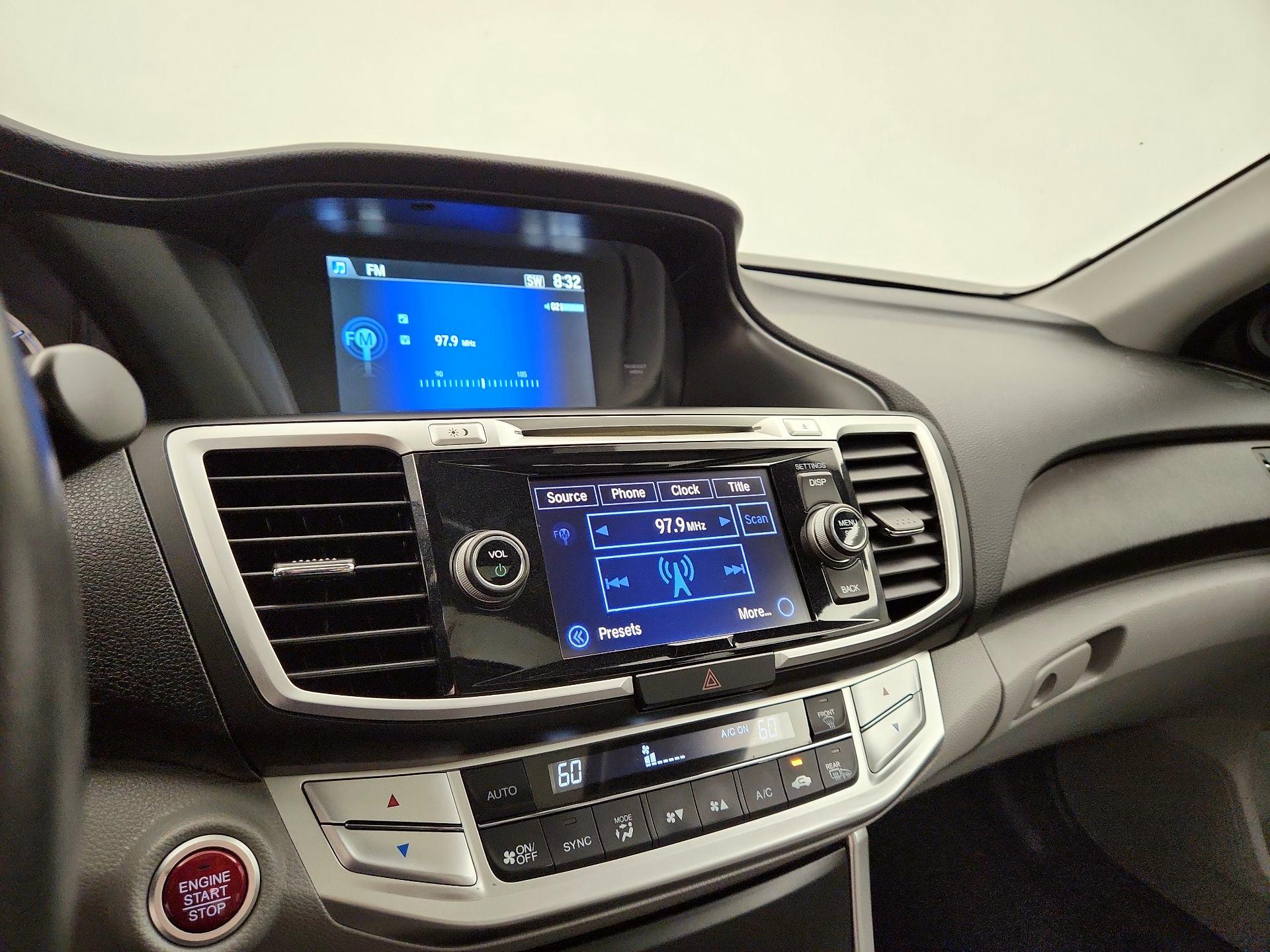 Thumbnail: 2015 Honda Accord - 16
