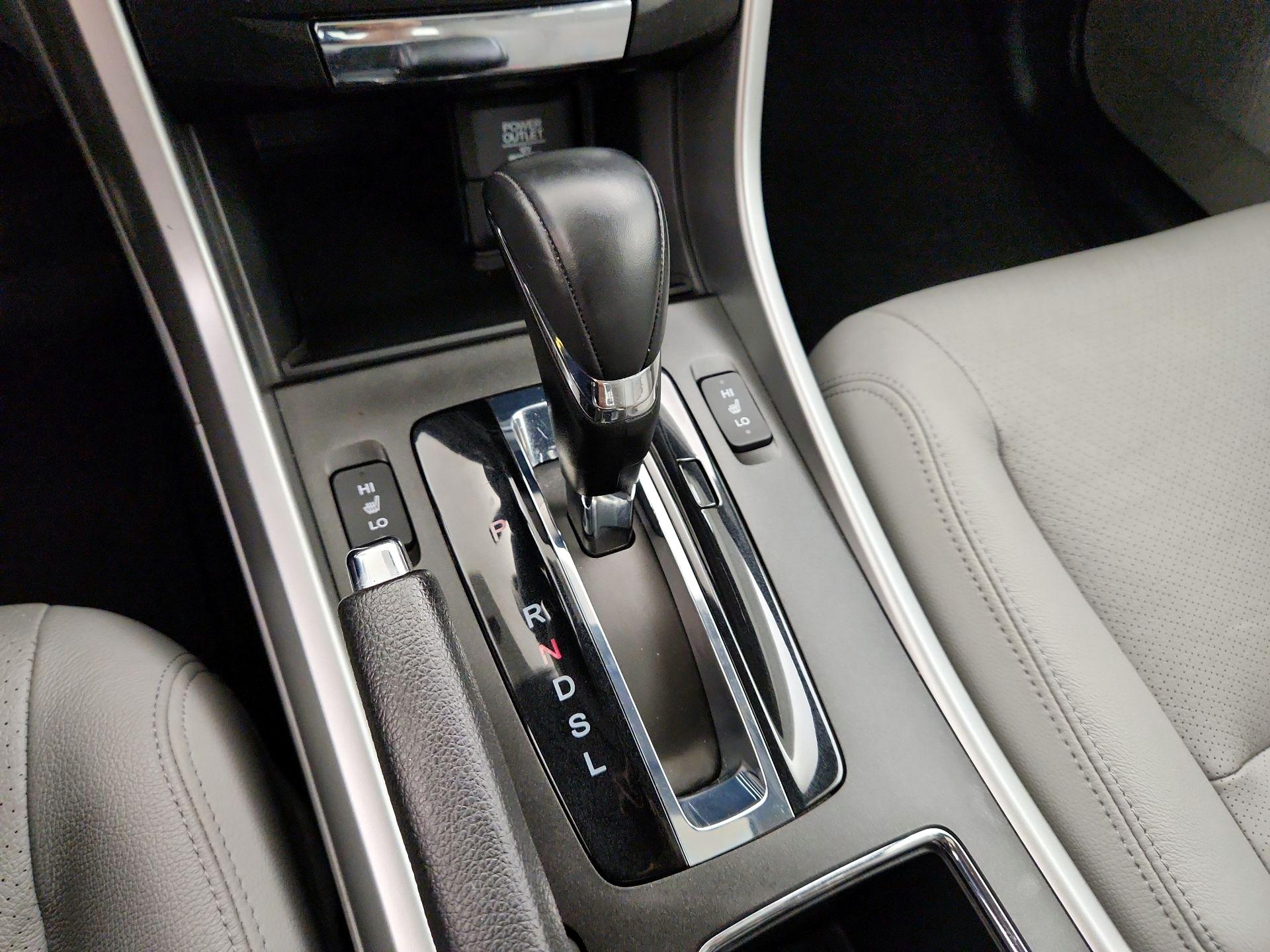 Thumbnail: 2015 Honda Accord - 17