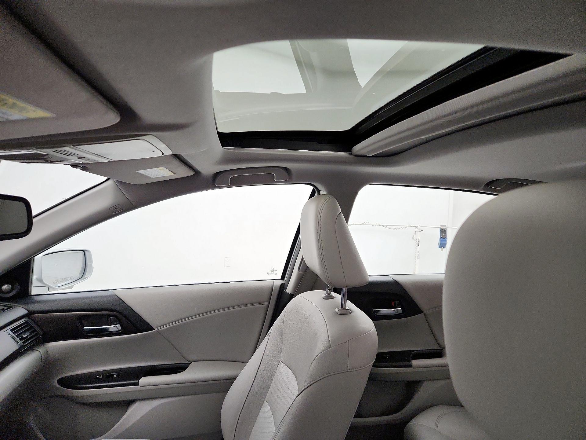 Thumbnail: 2015 Honda Accord - 19