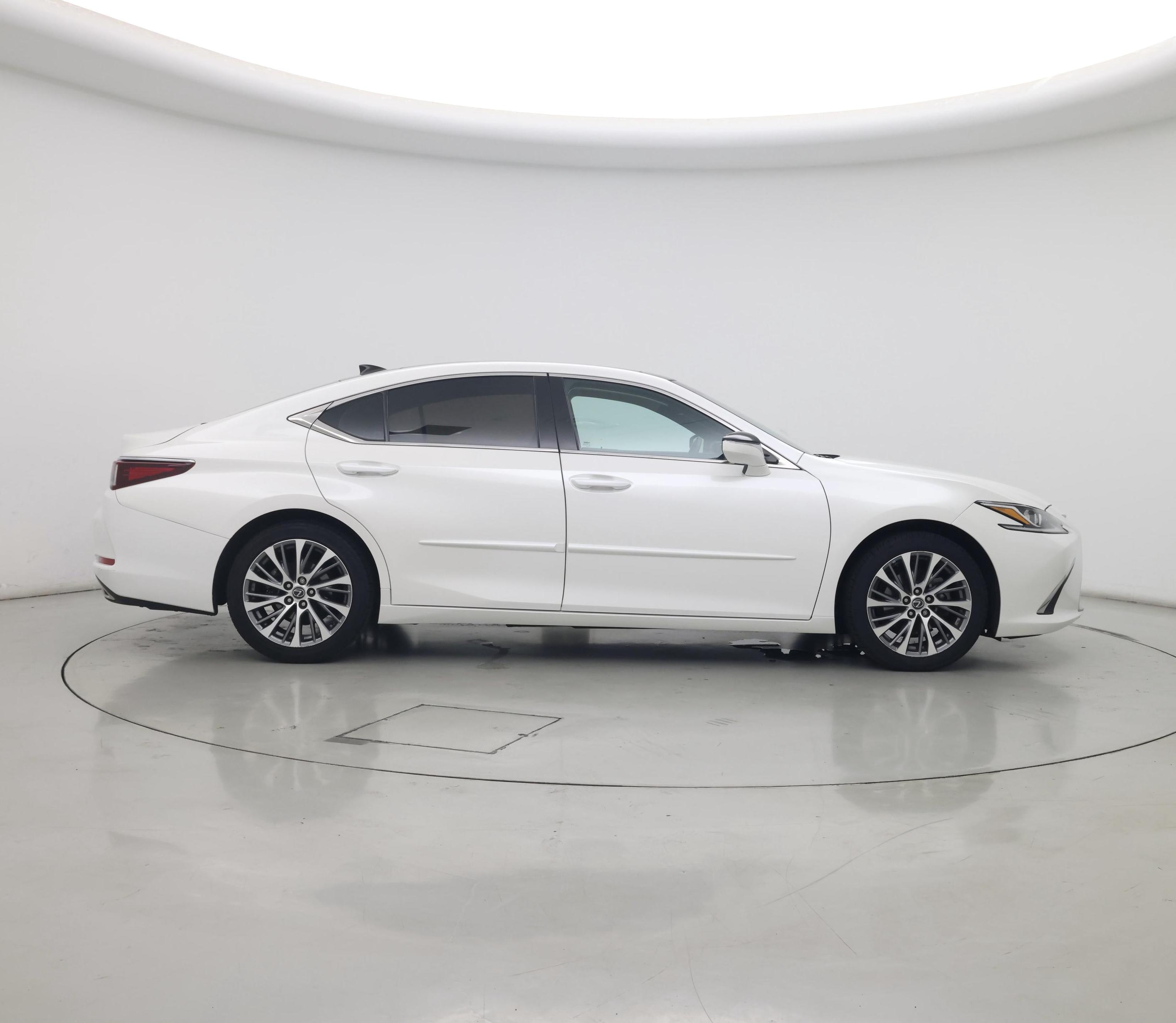 Thumbnail: 2020 Lexus ES - 7