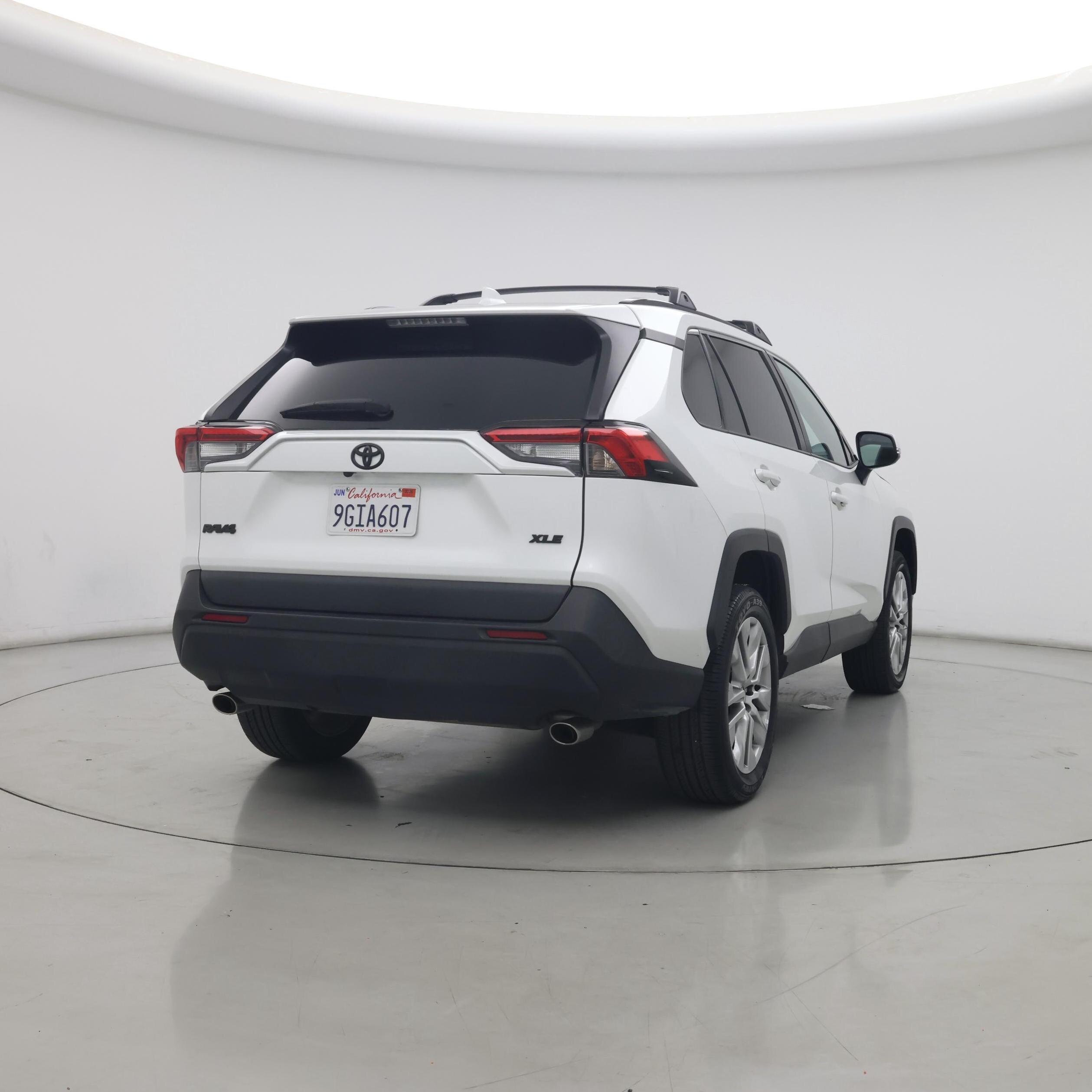 Thumbnail: 2023 Toyota RAV4 - 8