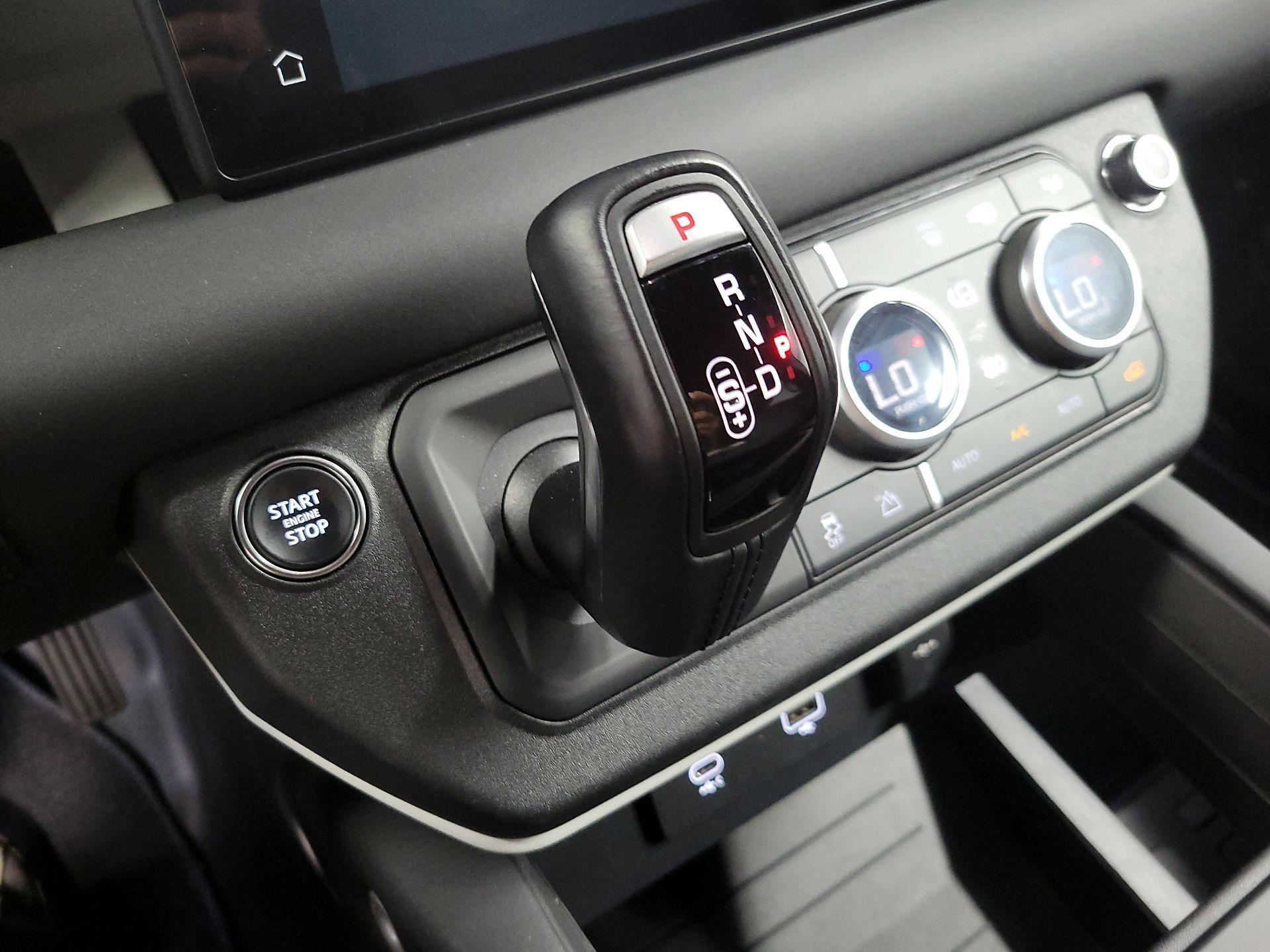 Thumbnail: 2024 Land Rover Defender - 17