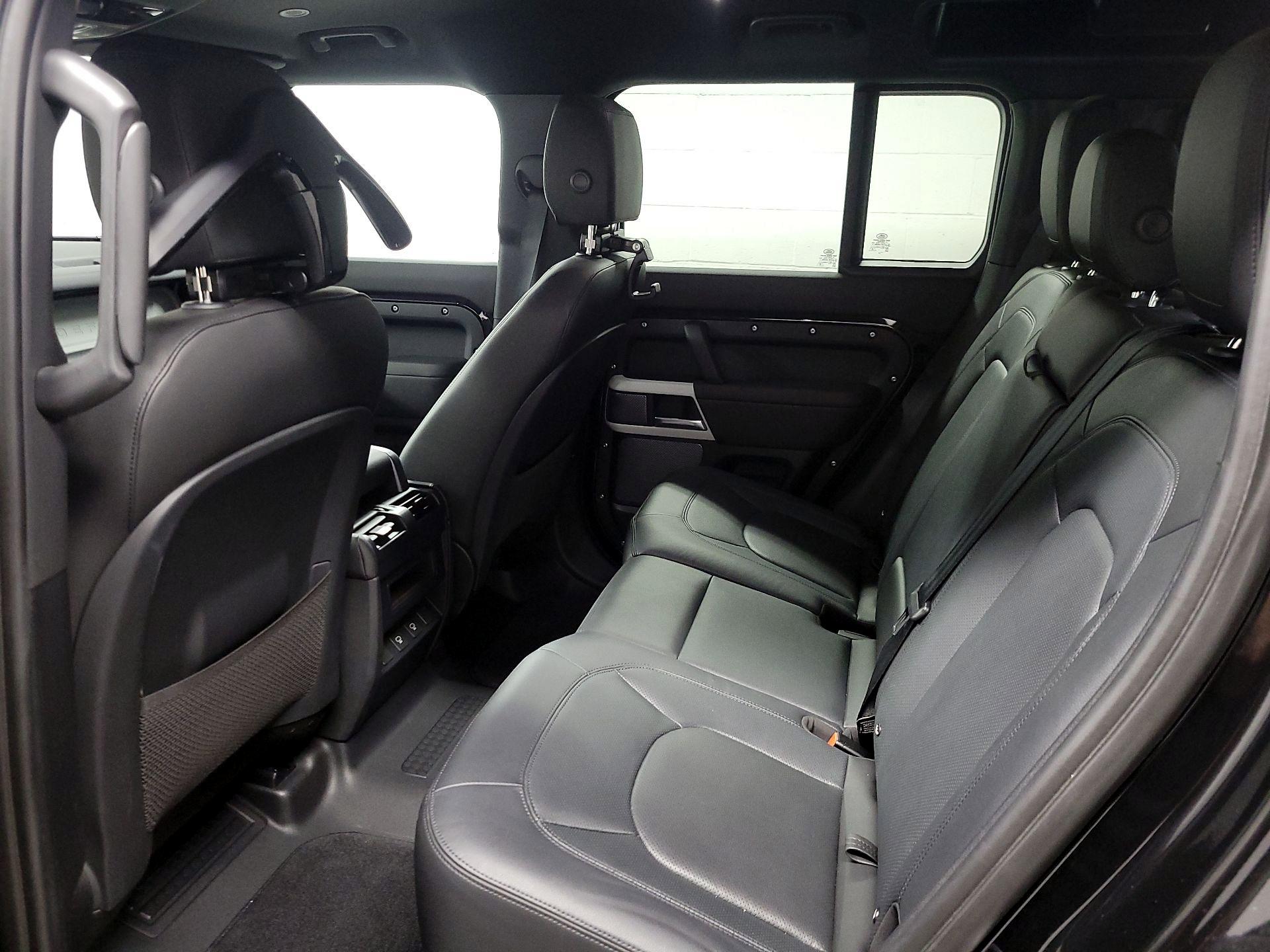 Thumbnail: 2024 Land Rover Defender - 18