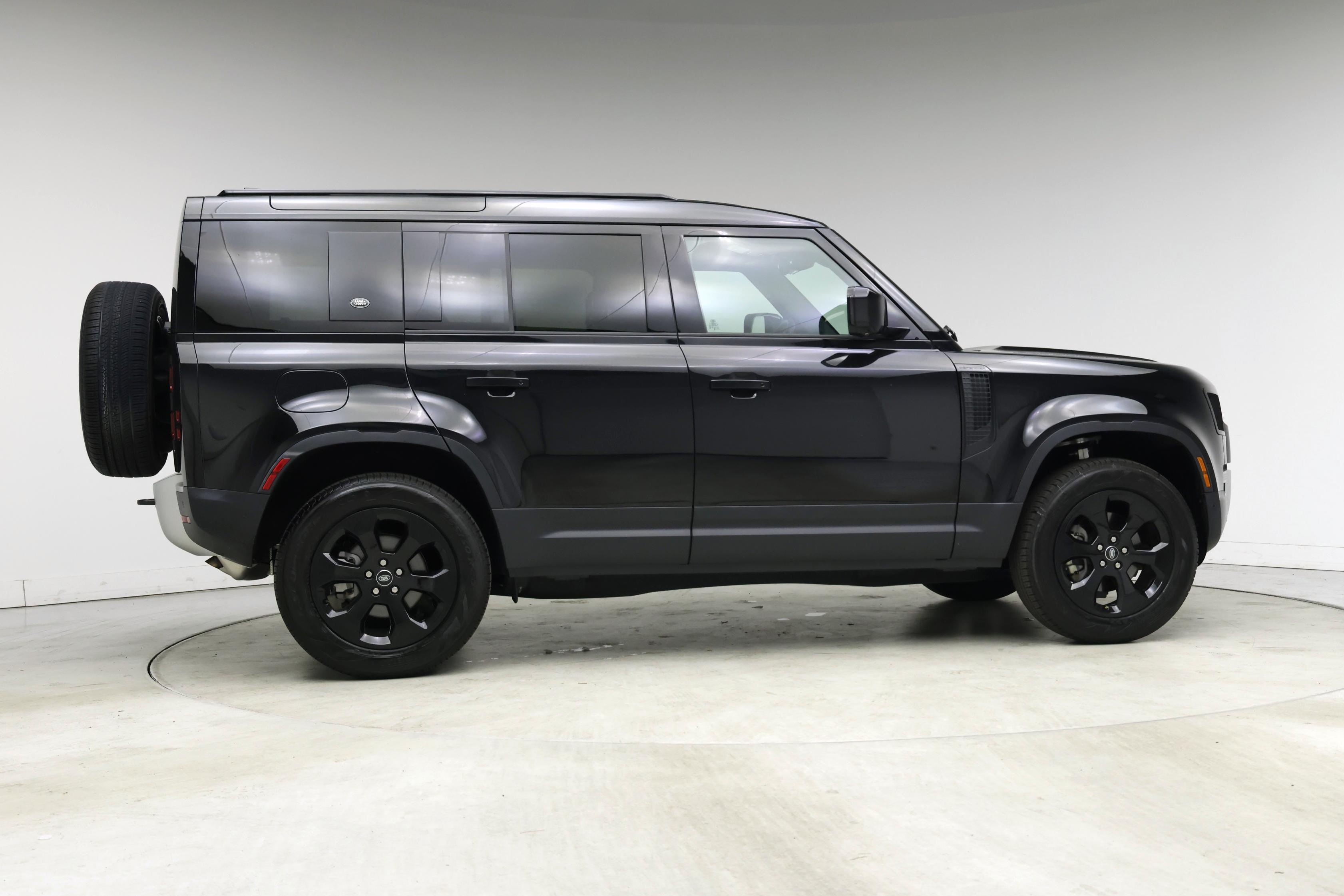 Thumbnail: 2024 Land Rover Defender - 7