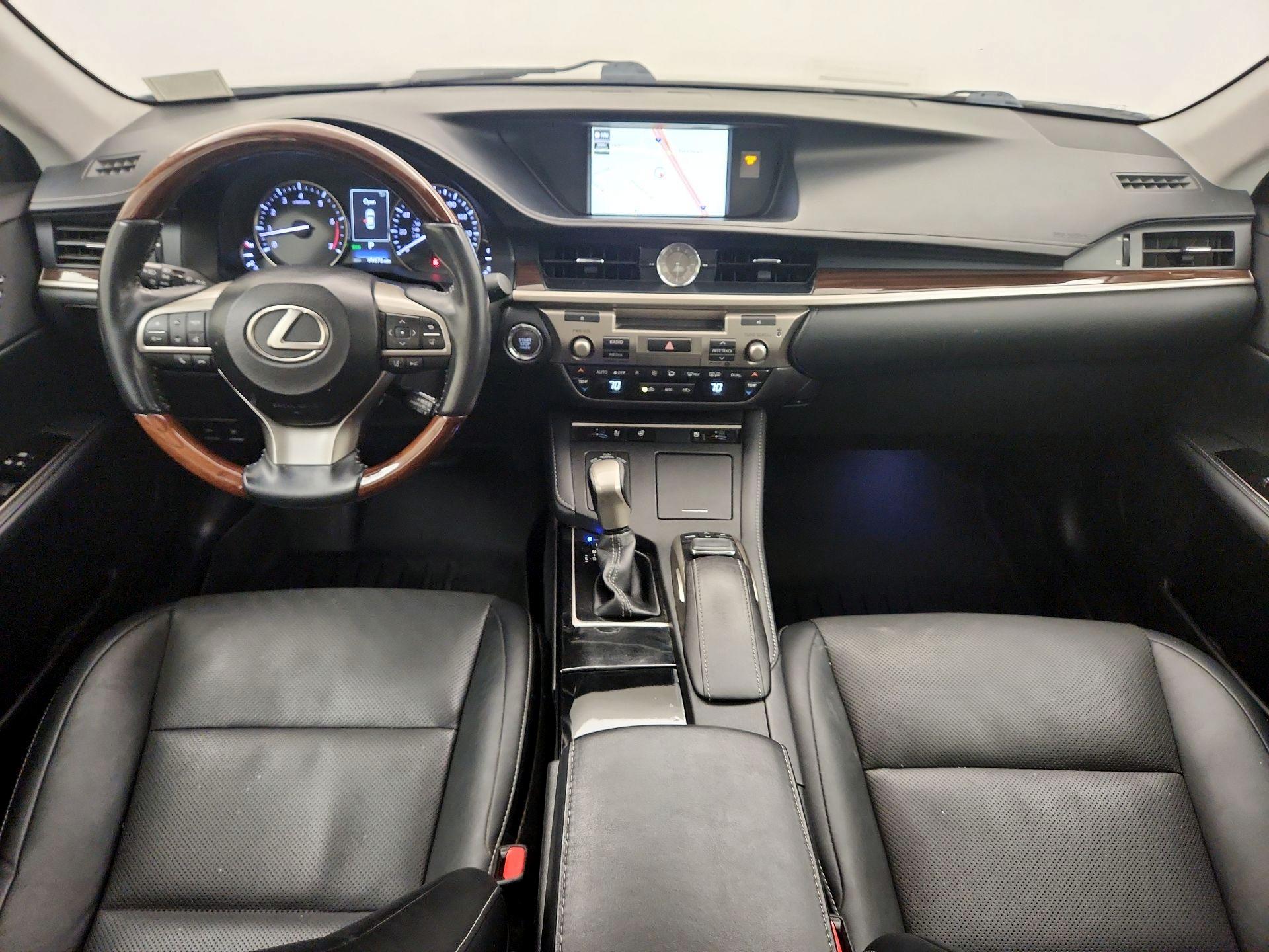 Thumbnail: 2017 Lexus ES - 9