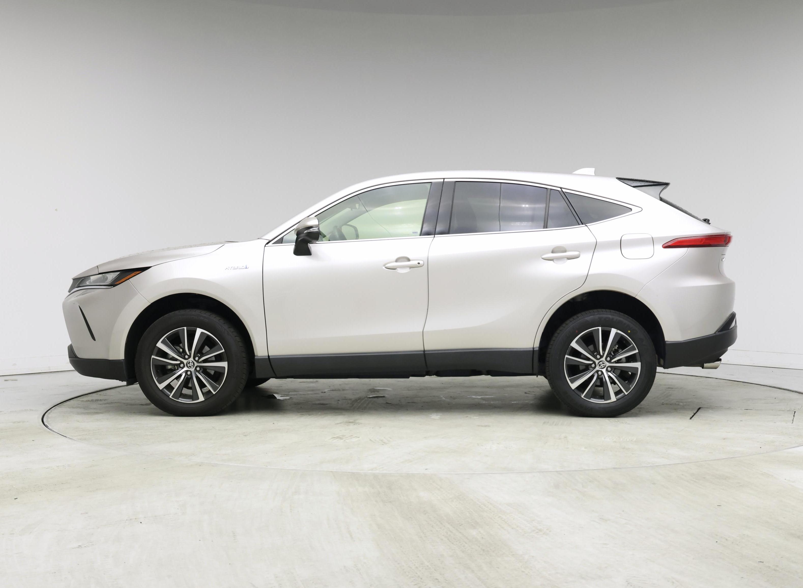 Thumbnail: 2021 Toyota Venza - 3