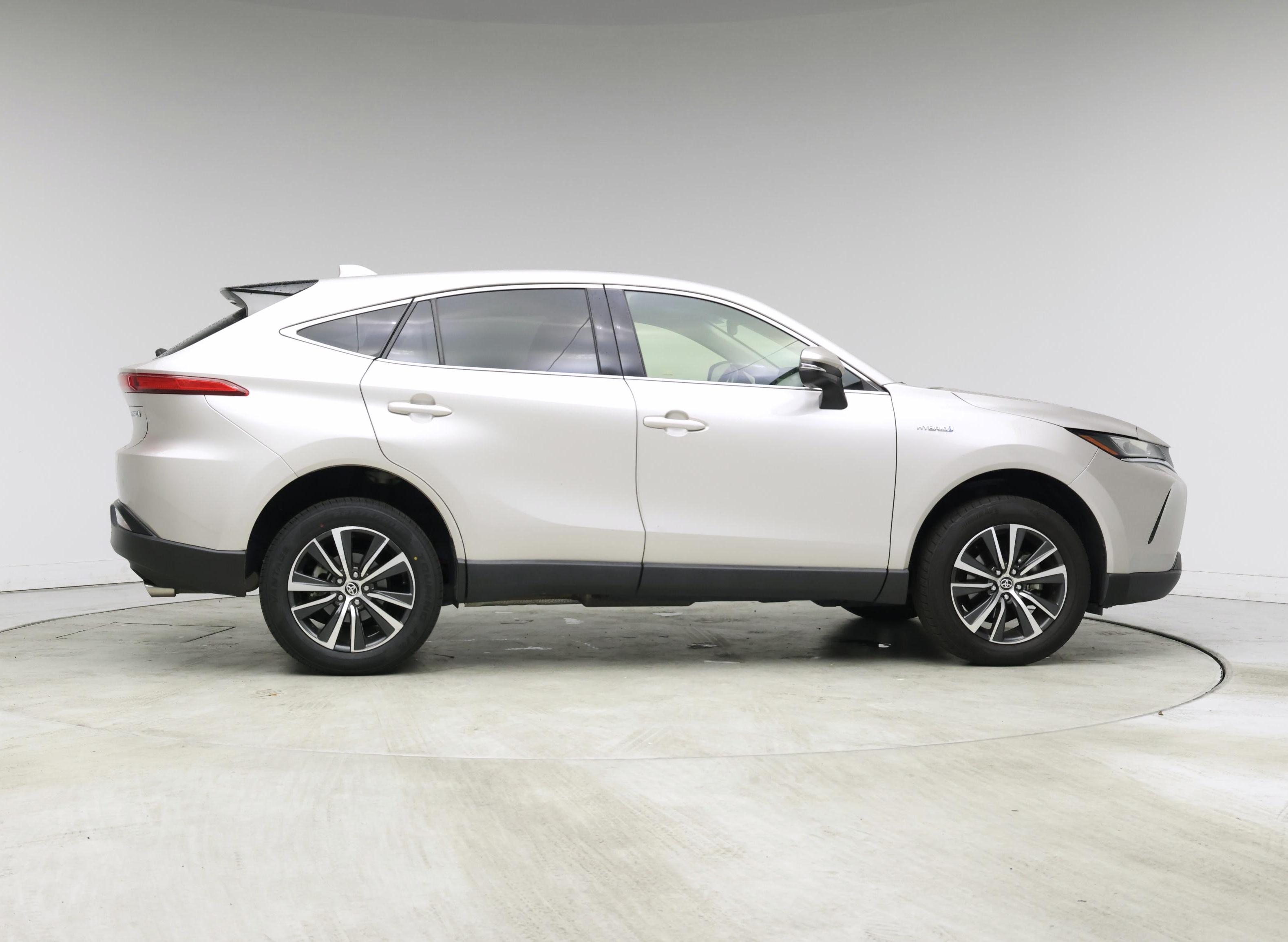 Thumbnail: 2021 Toyota Venza - 7