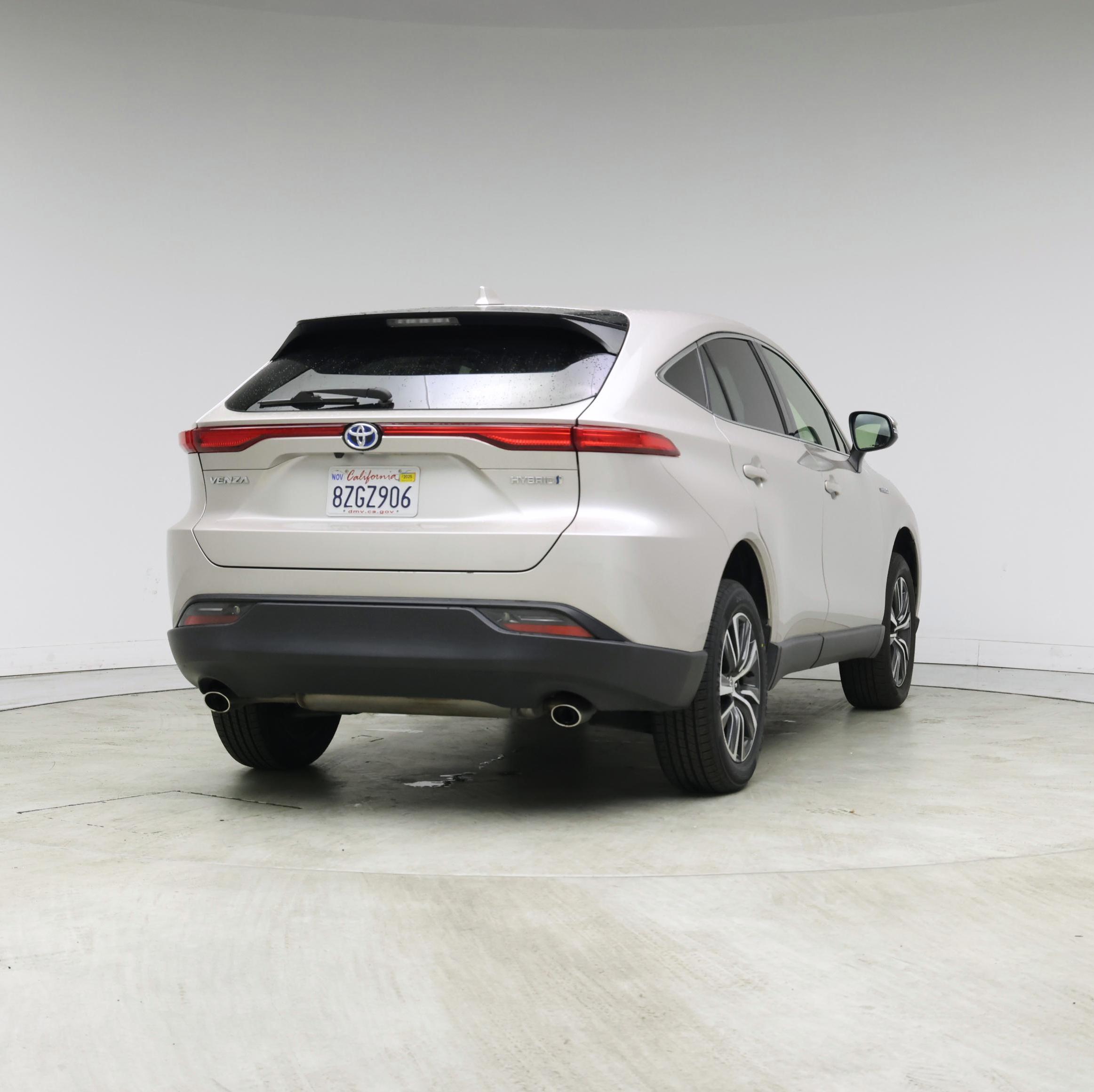 Thumbnail: 2021 Toyota Venza - 8