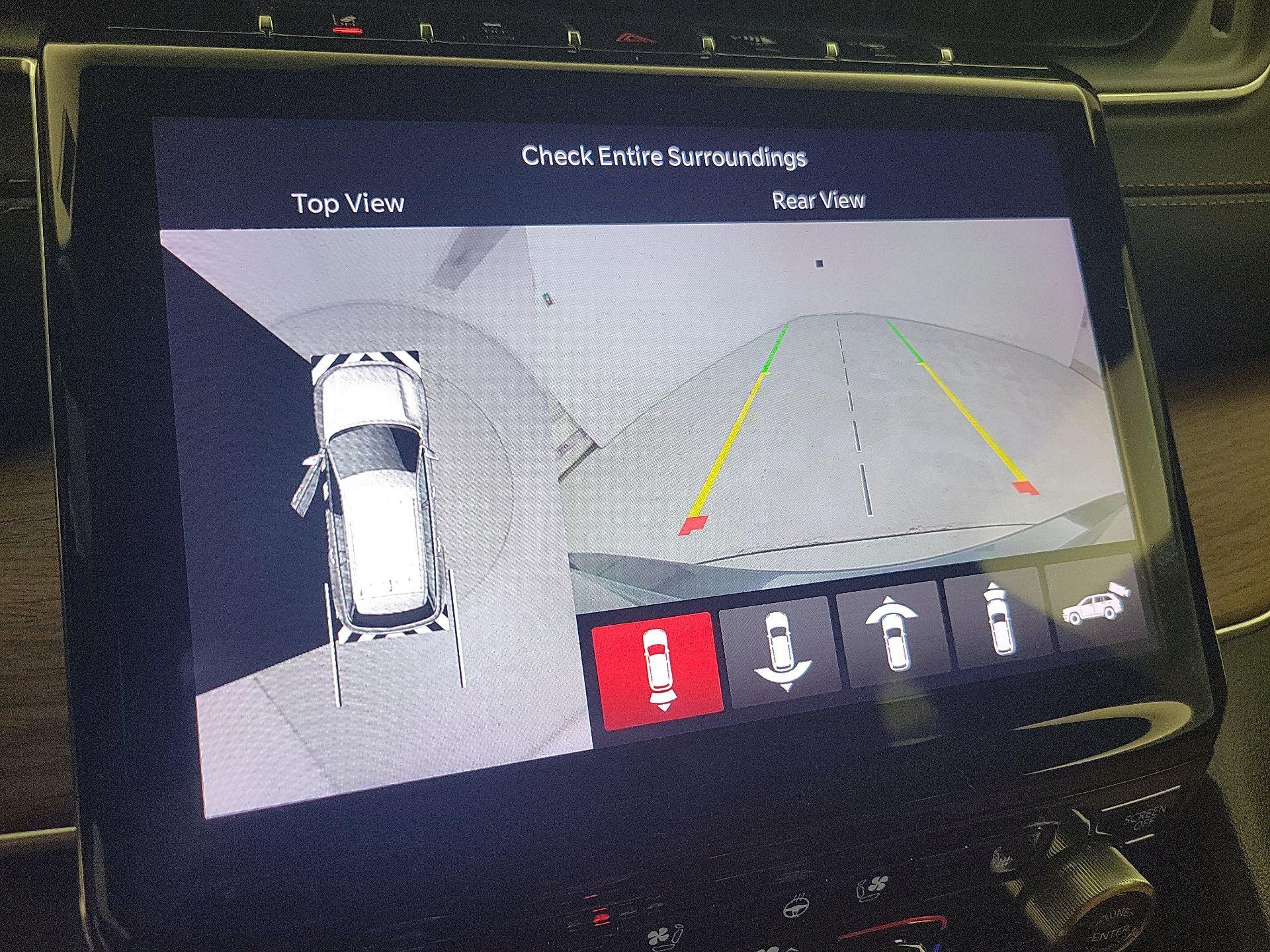 Thumbnail: 2022 Jeep Grand Cherokee - 15