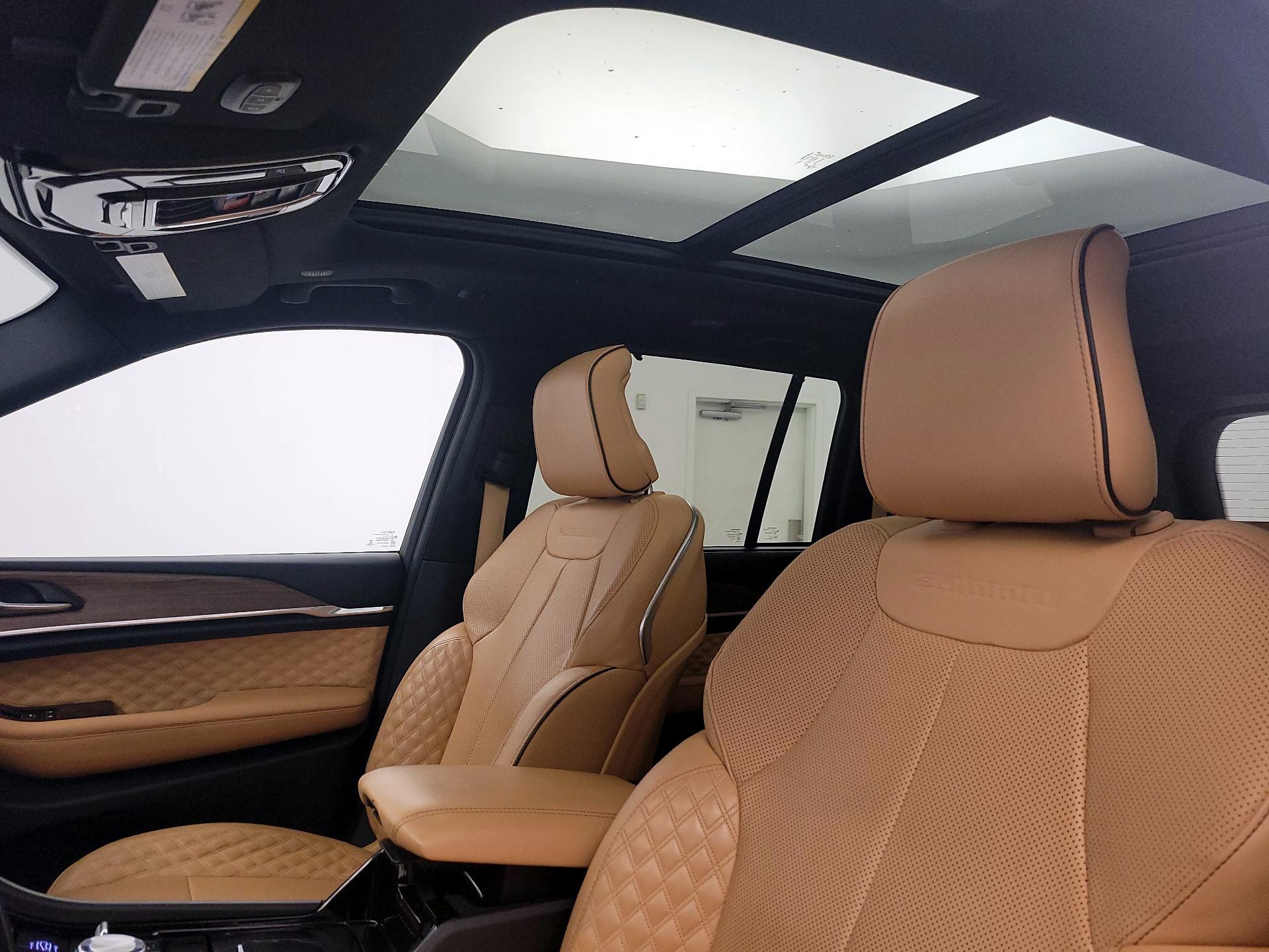 Thumbnail: 2022 Jeep Grand Cherokee - 20