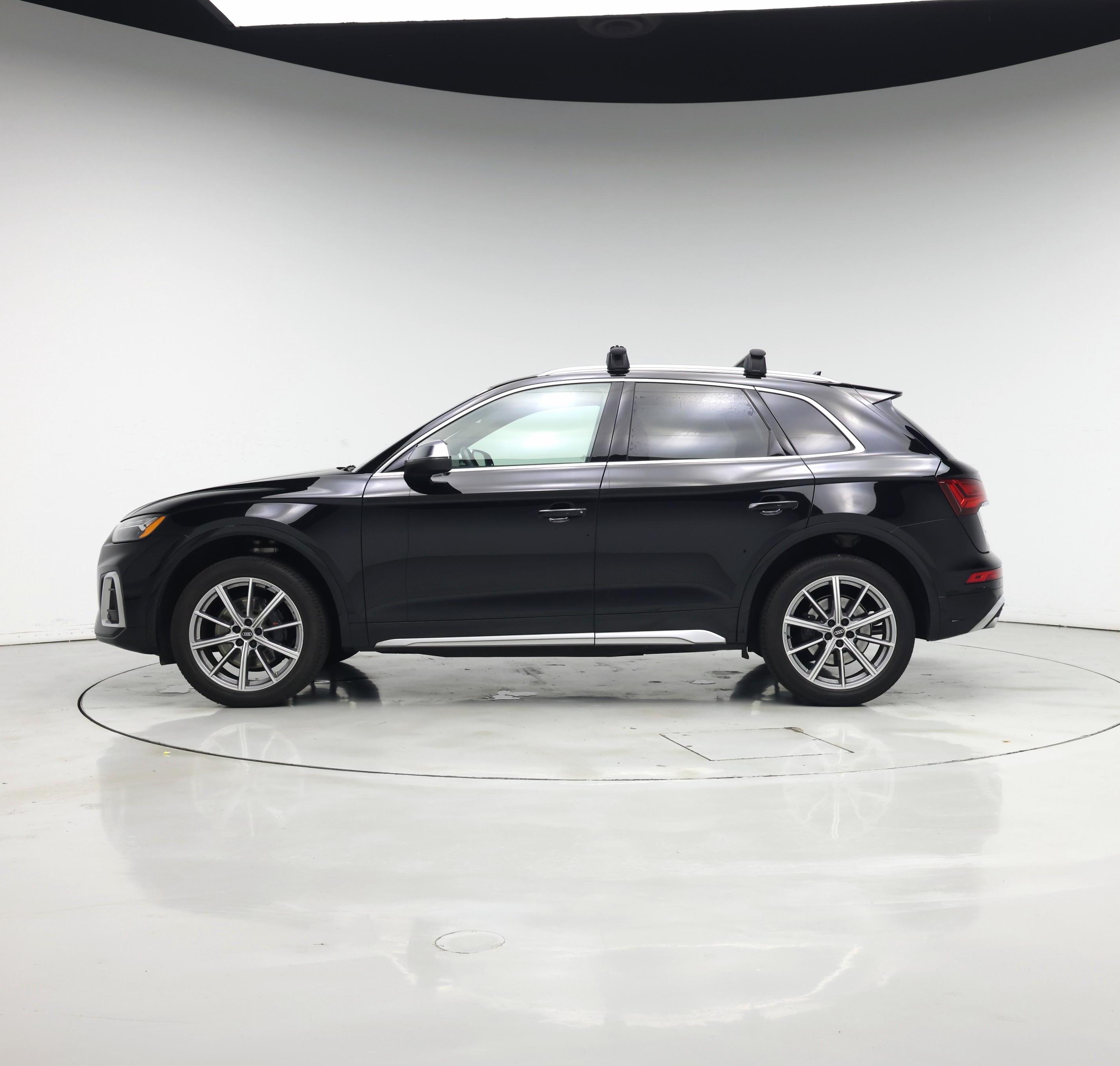 Thumbnail: 2022 Audi SQ5 - 3