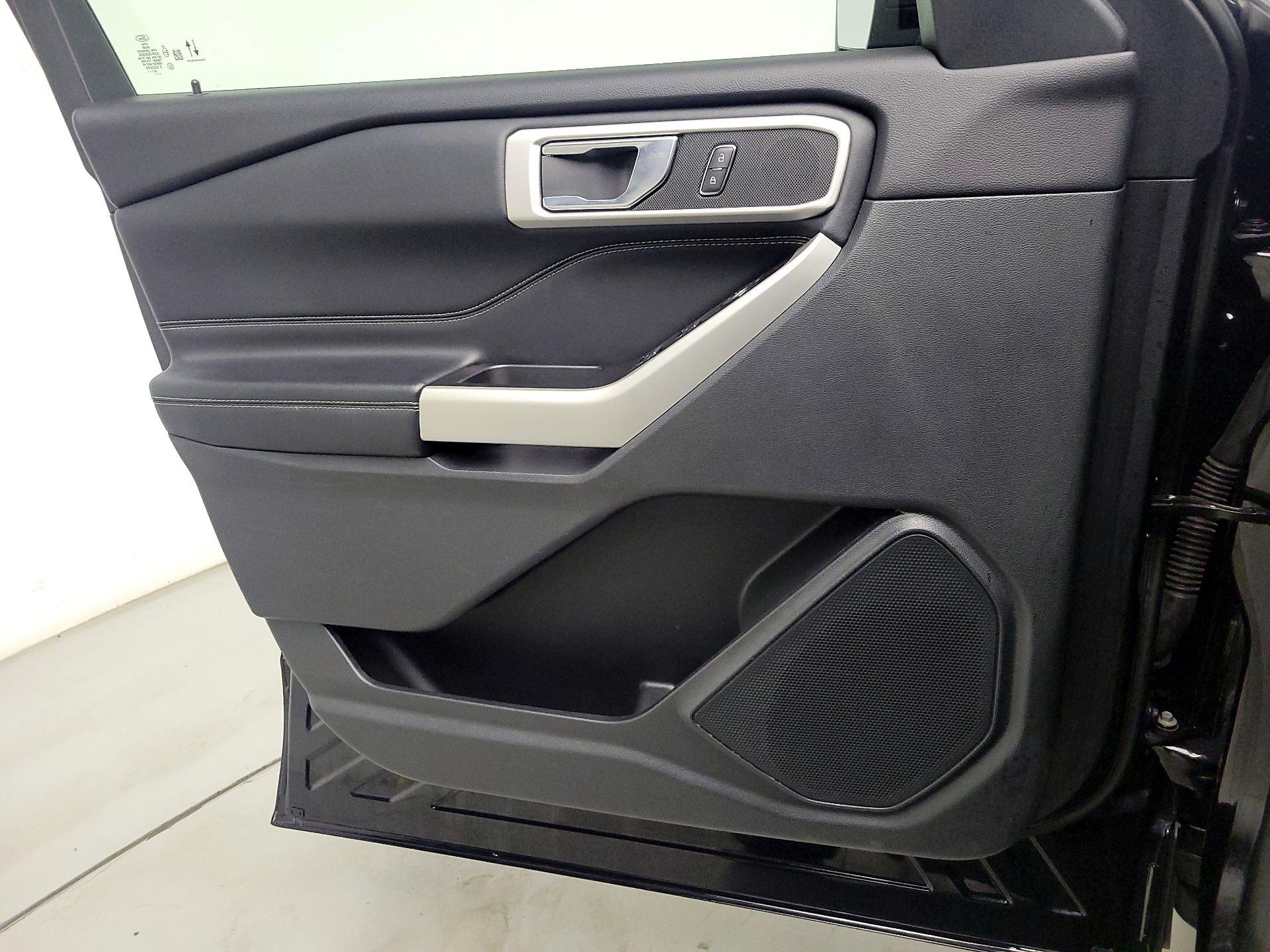 Thumbnail: 2021 Ford Explorer - 12