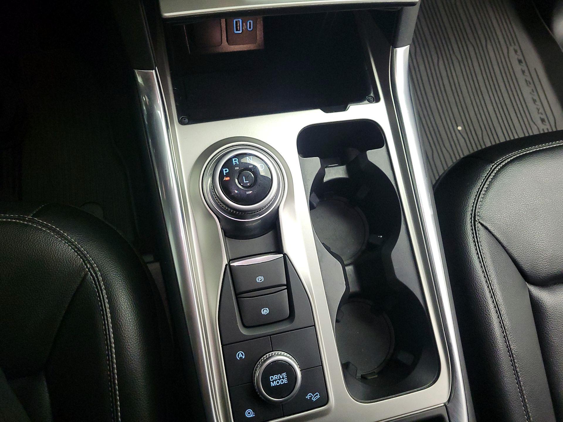 Thumbnail: 2021 Ford Explorer - 15