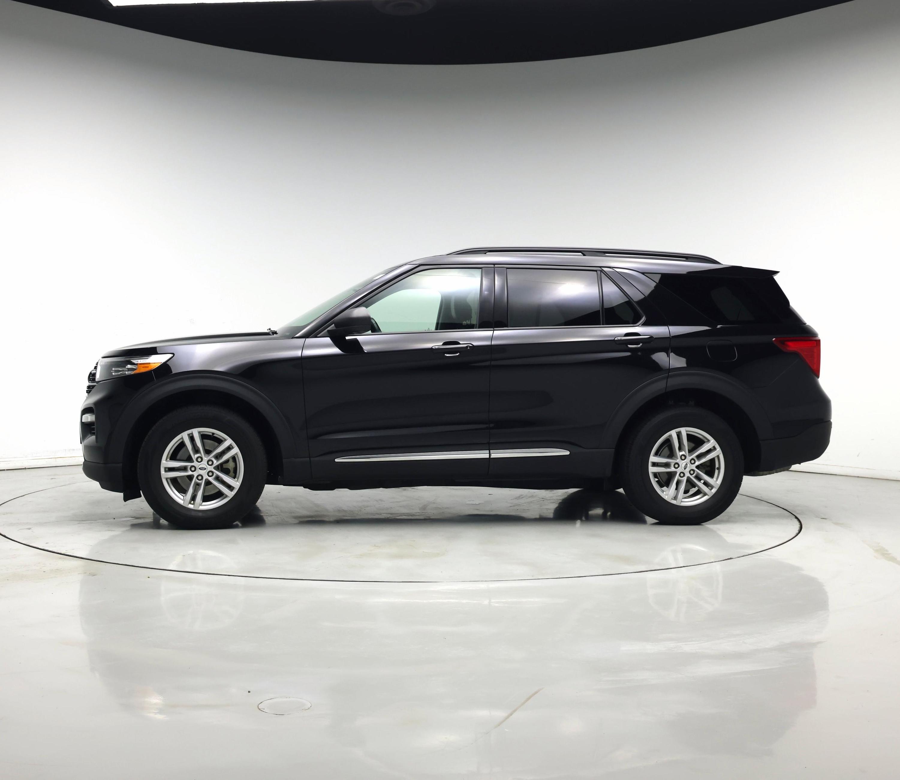Thumbnail: 2021 Ford Explorer - 3