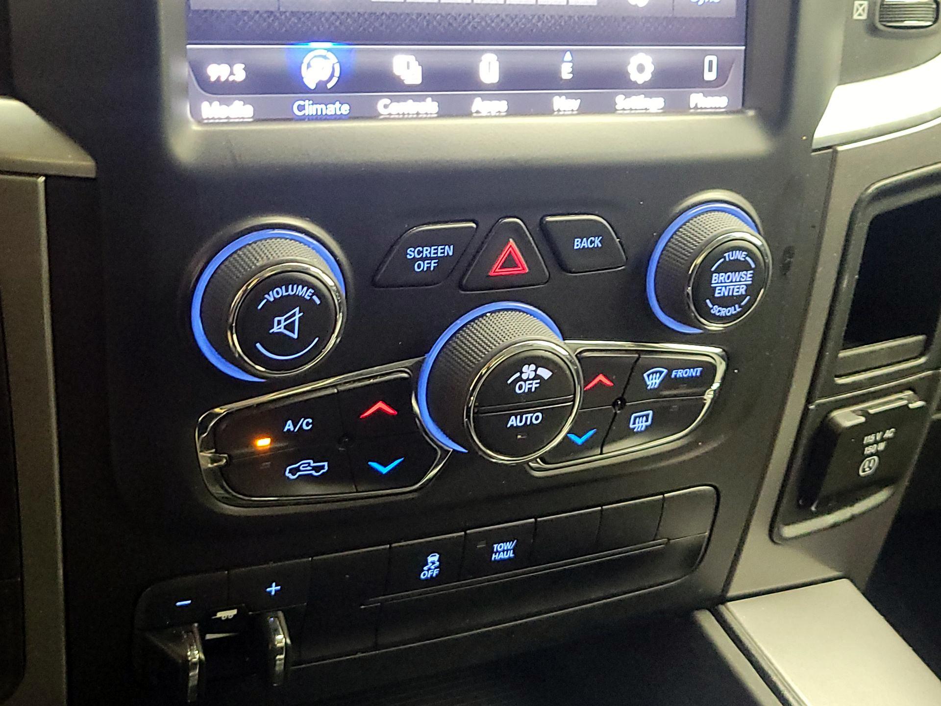 Thumbnail: 2023 RAM 1500 Classic - 17