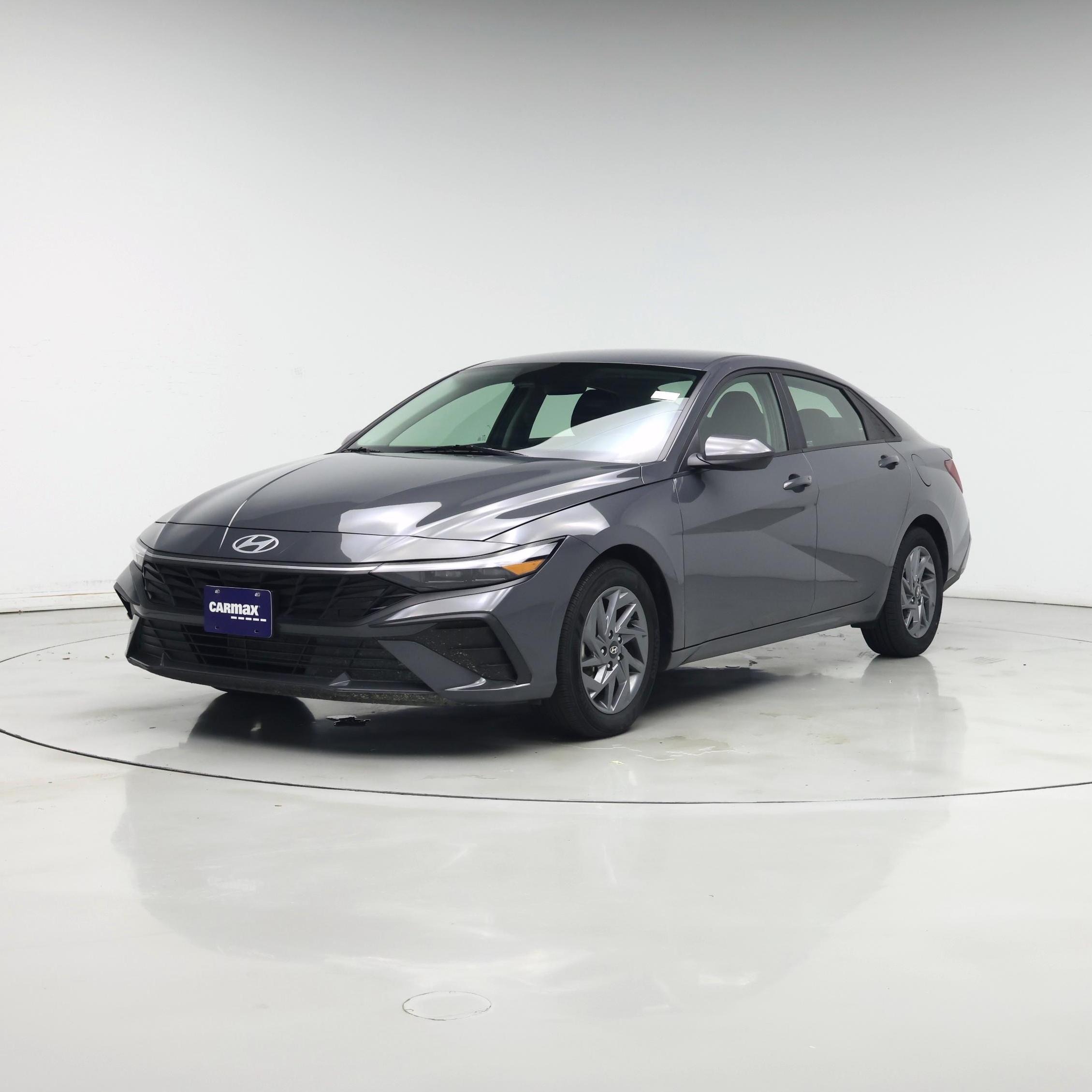 Thumbnail: 2024 Hyundai Elantra - 4
