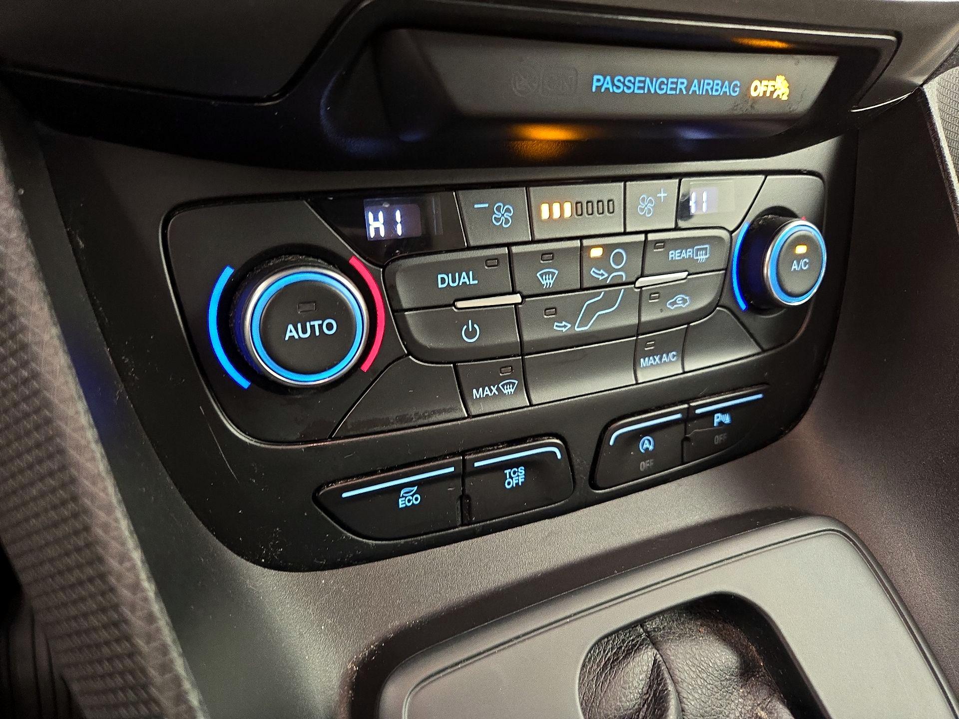 Thumbnail: 2019 Ford Transit Series - 17