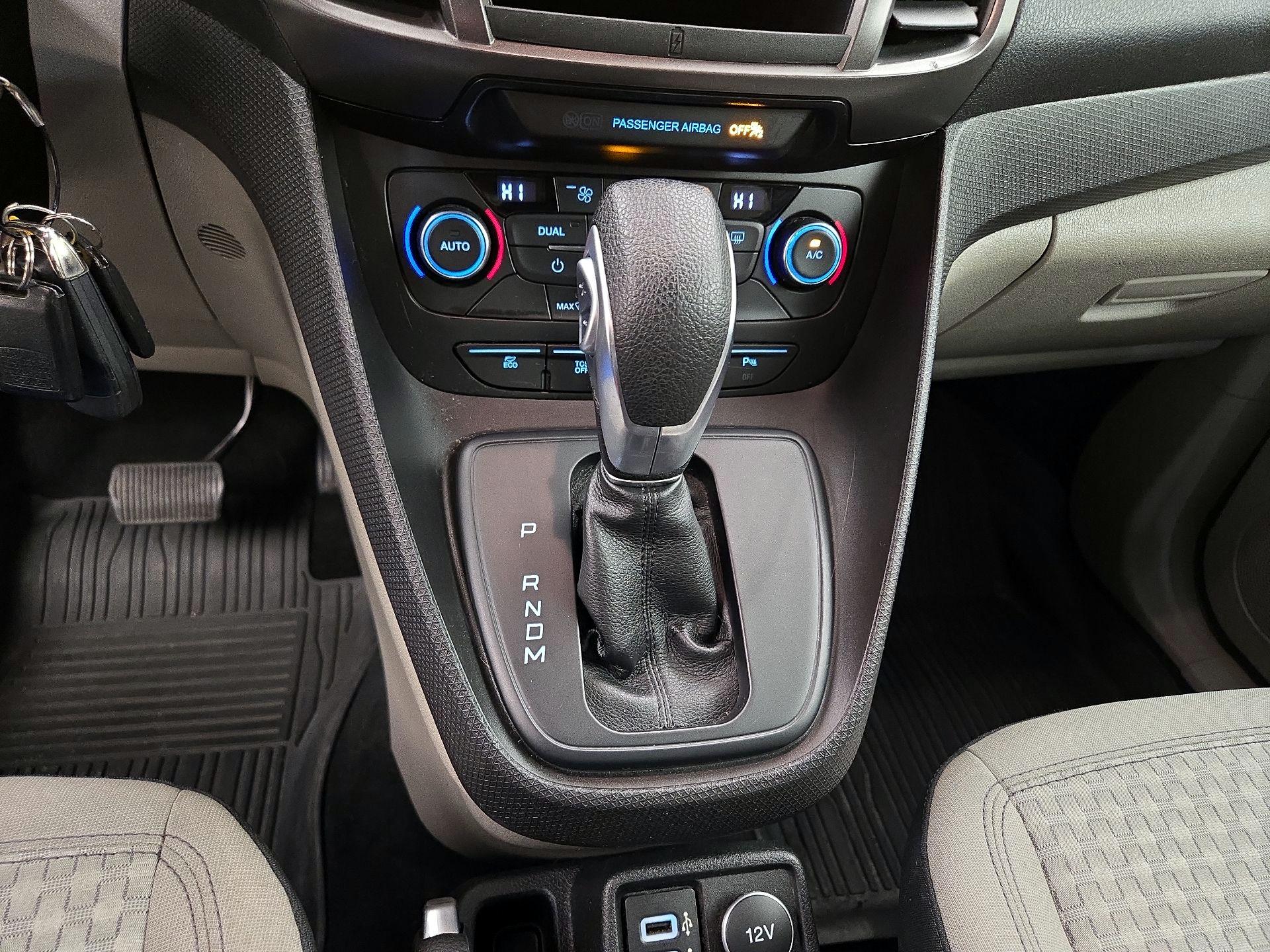 Thumbnail: 2019 Ford Transit Series - 18