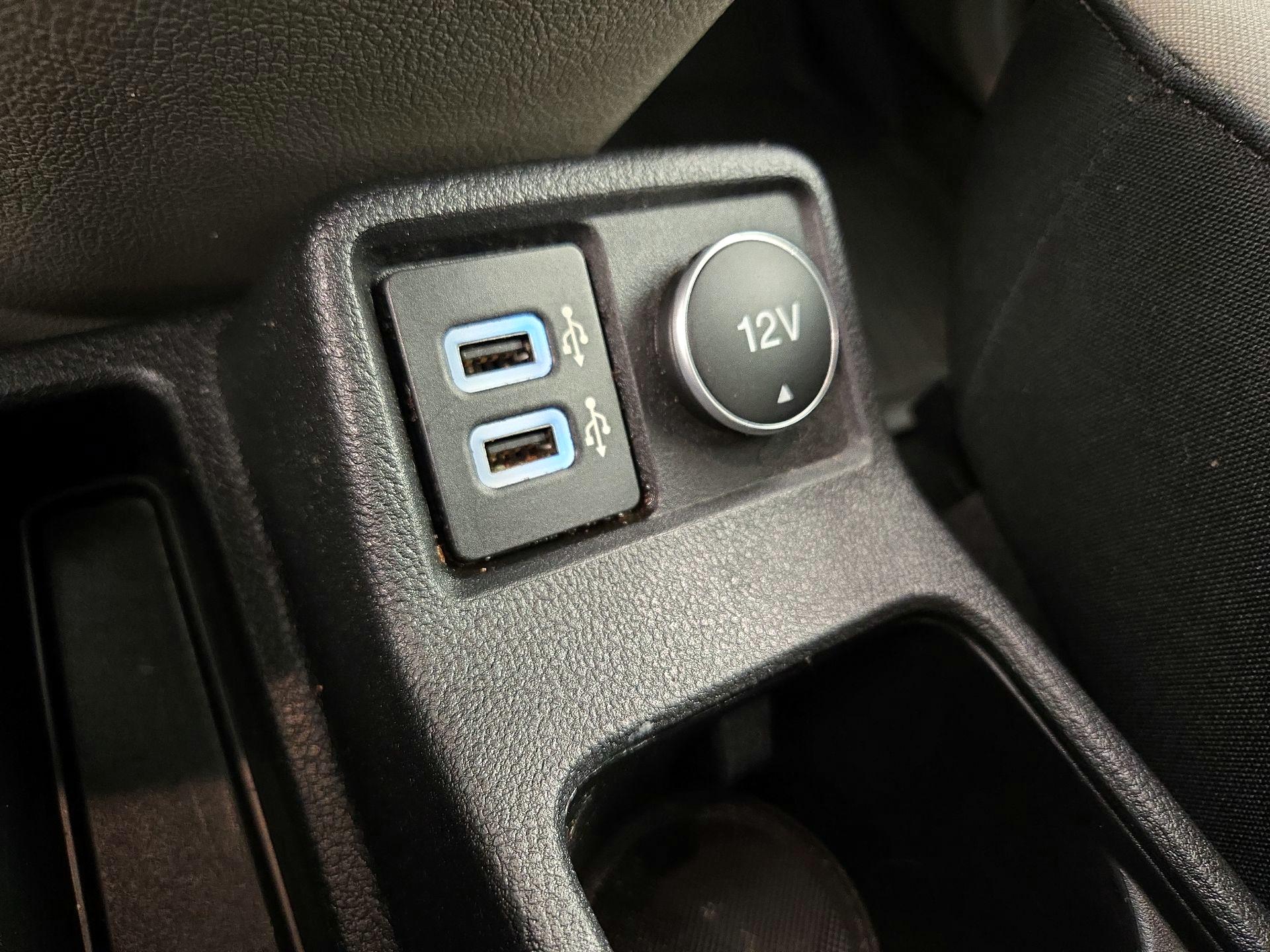 Thumbnail: 2019 Ford Transit Series - 19