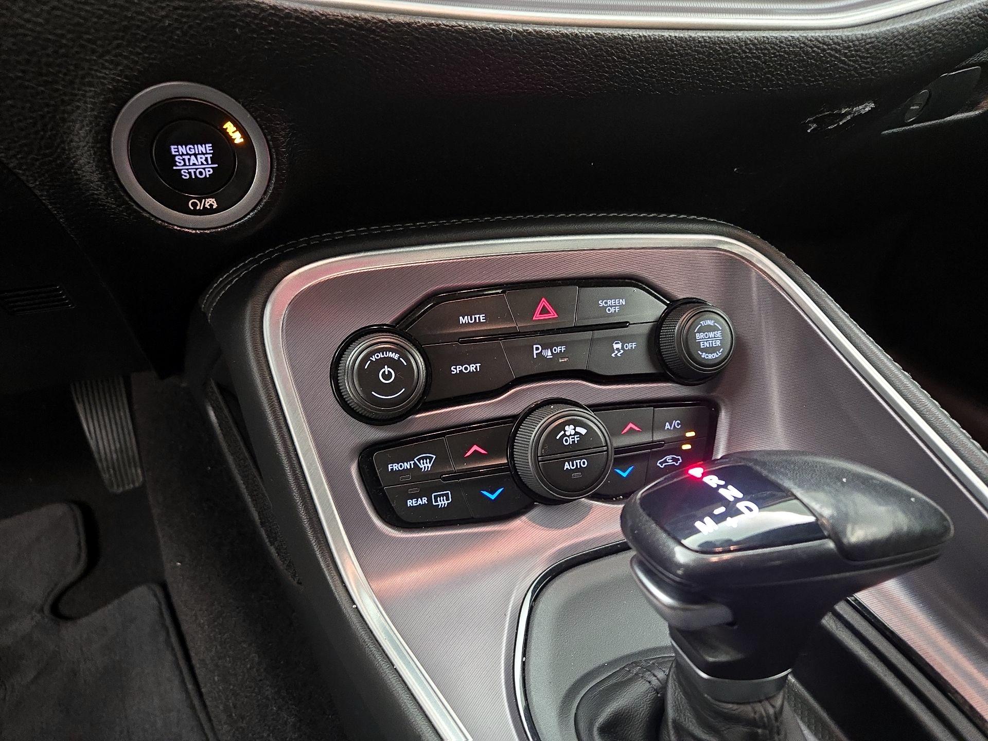 Thumbnail: 2019 Dodge Challenger - 16