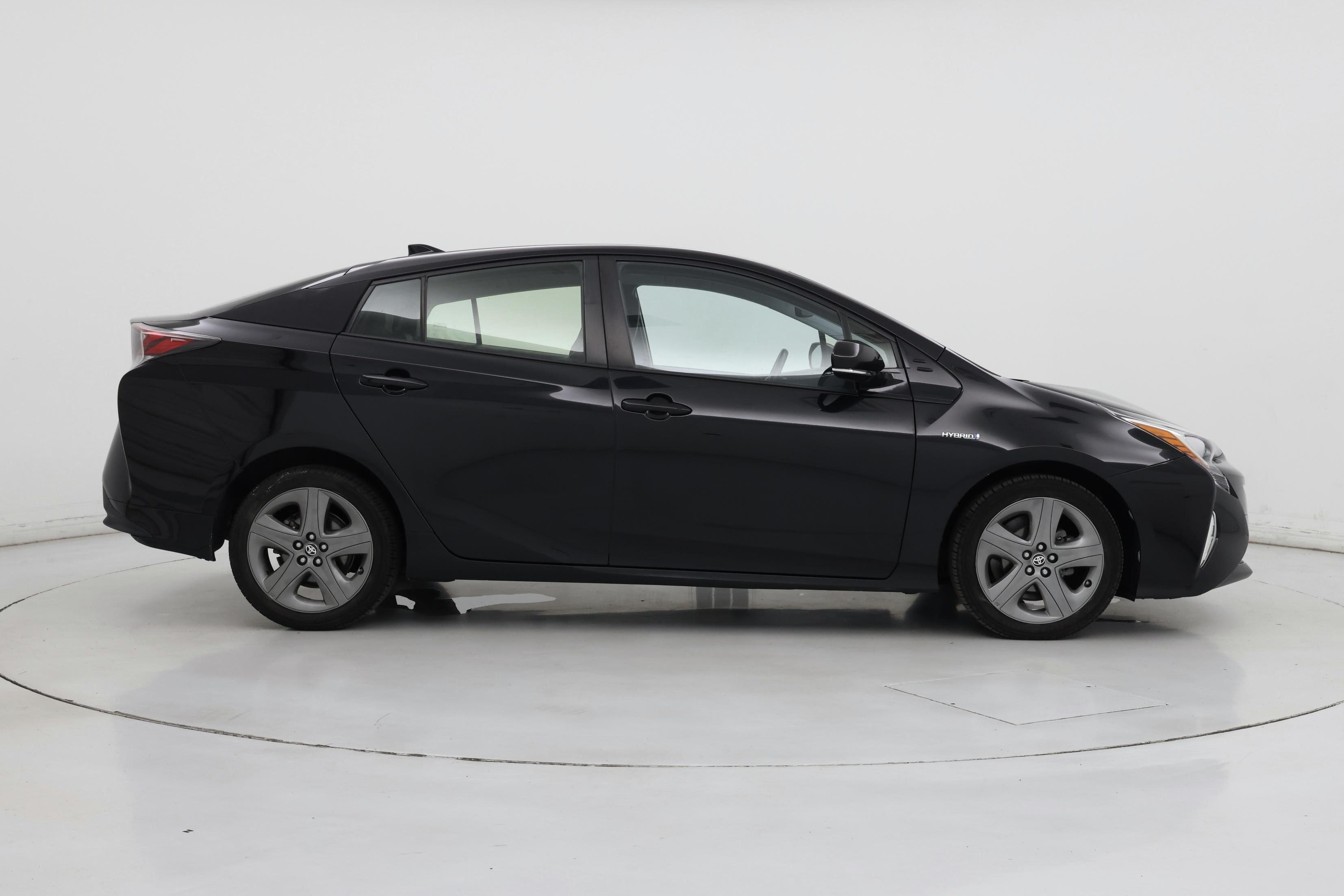 Thumbnail: 2016 Toyota Prius - 7