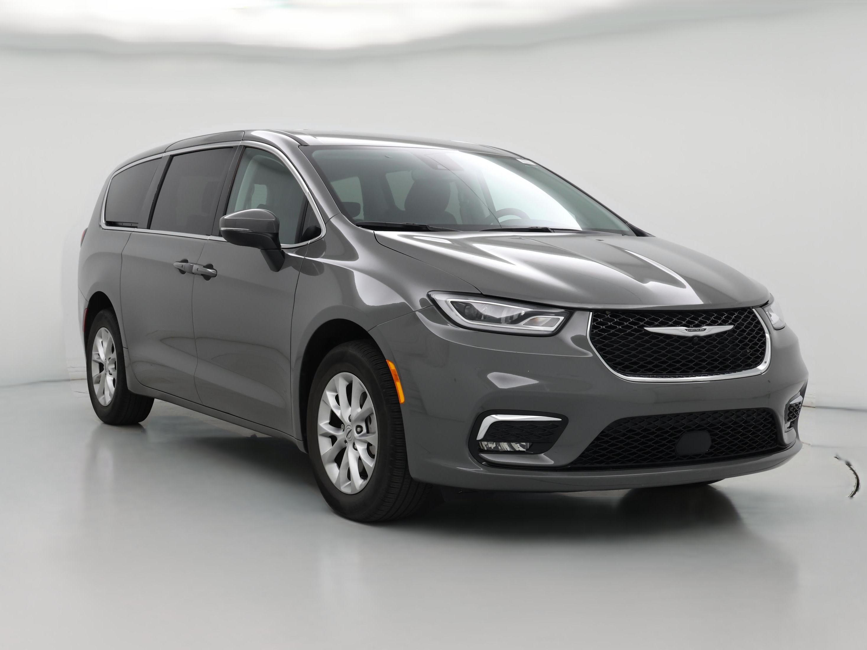Thumbnail: 2023 Chrysler Pacifica - 1