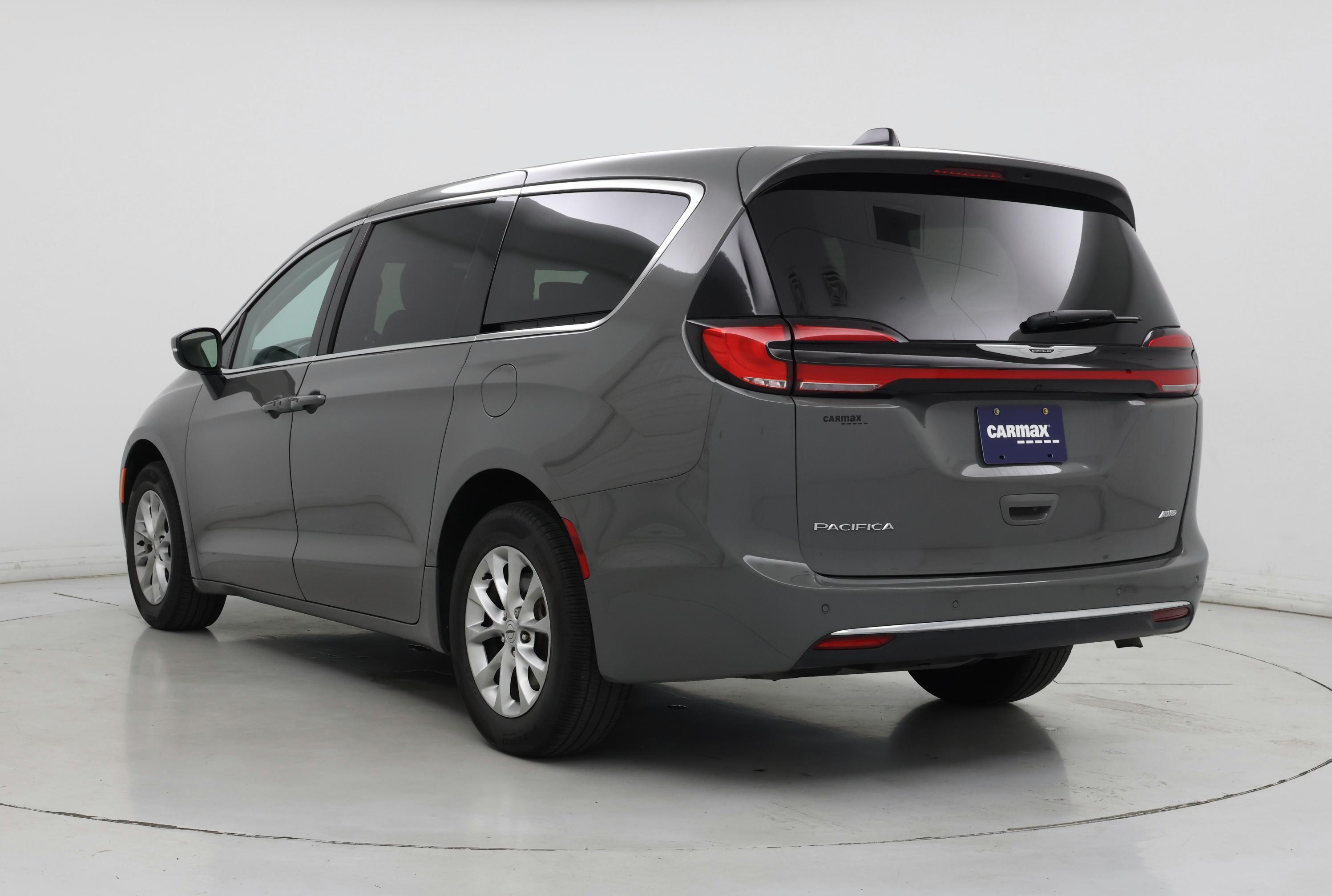 Thumbnail: 2023 Chrysler Pacifica - 2