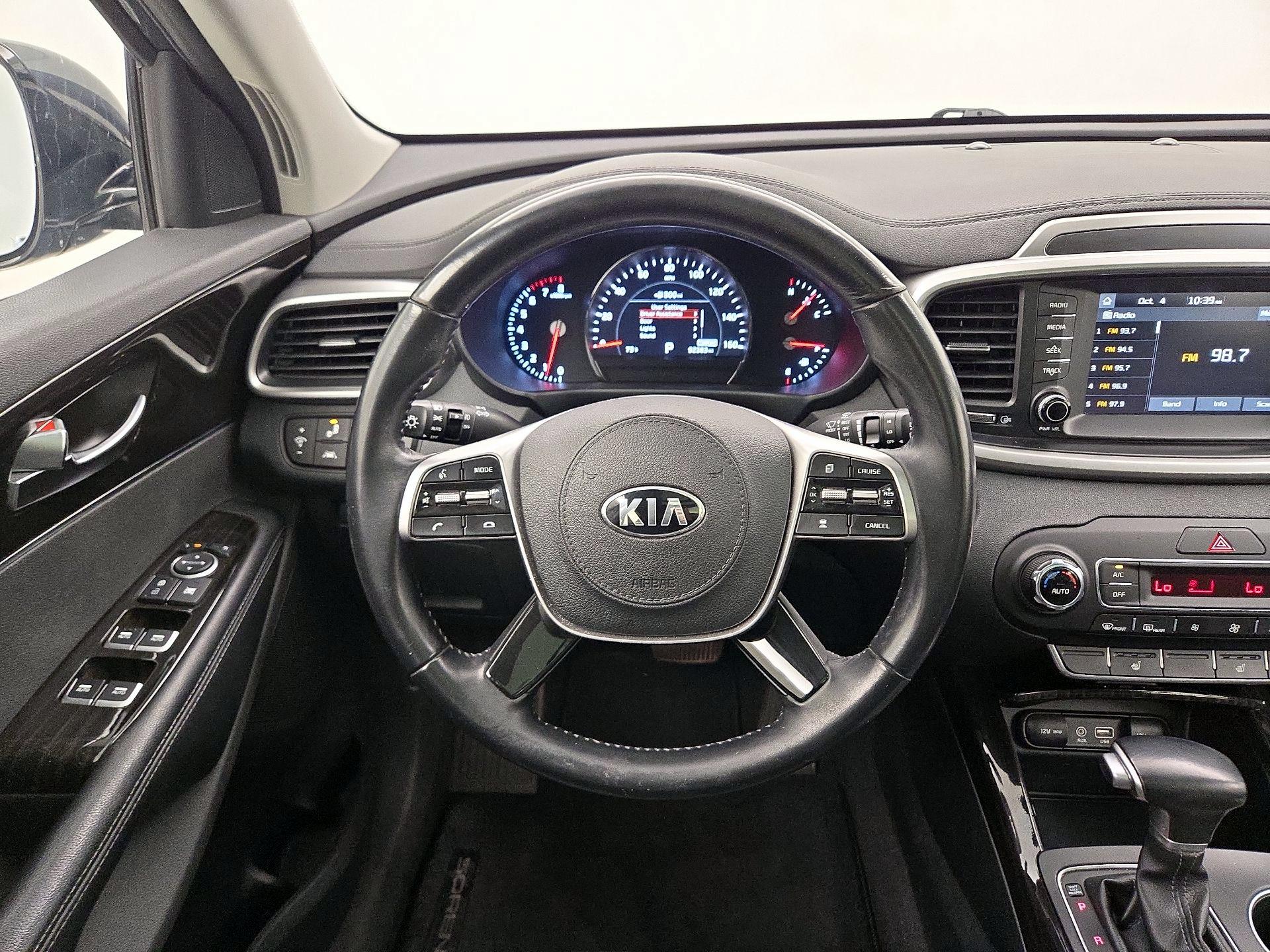 Thumbnail: 2020 Kia Sorento - 10