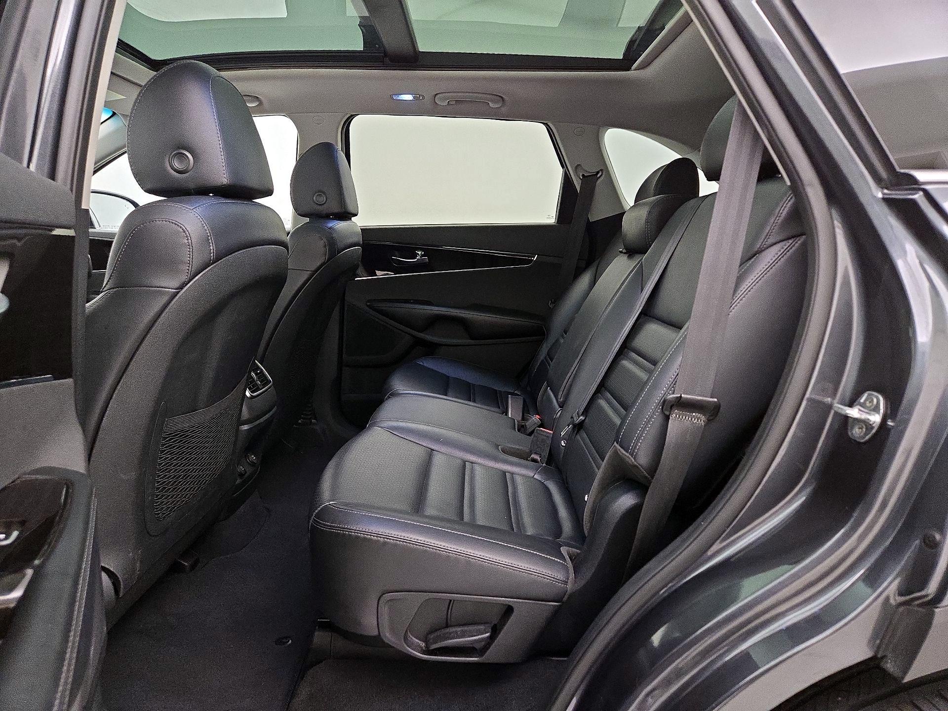Thumbnail: 2020 Kia Sorento - 20