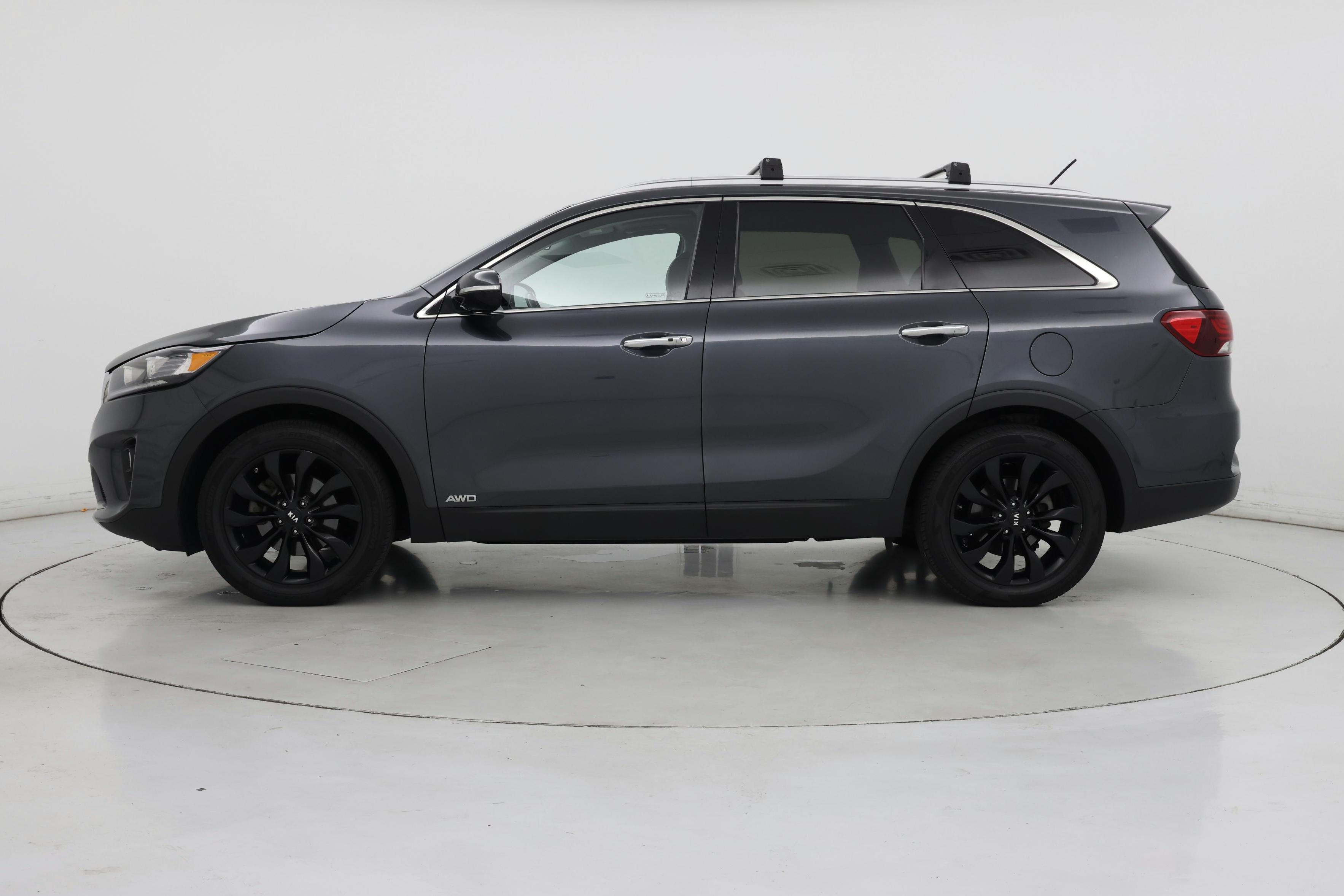 Thumbnail: 2020 Kia Sorento - 3