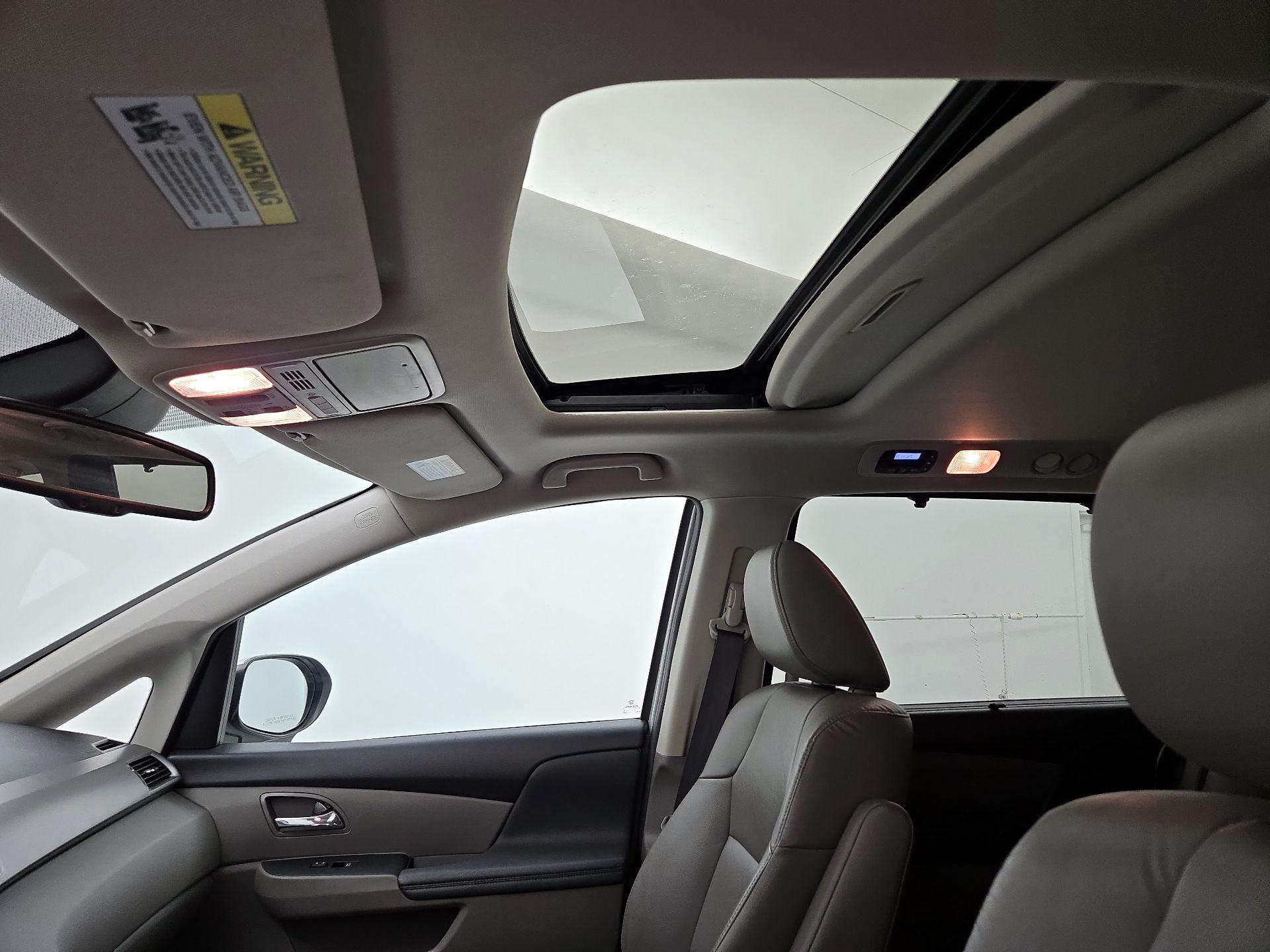 Thumbnail: 2015 Honda Odyssey - 20