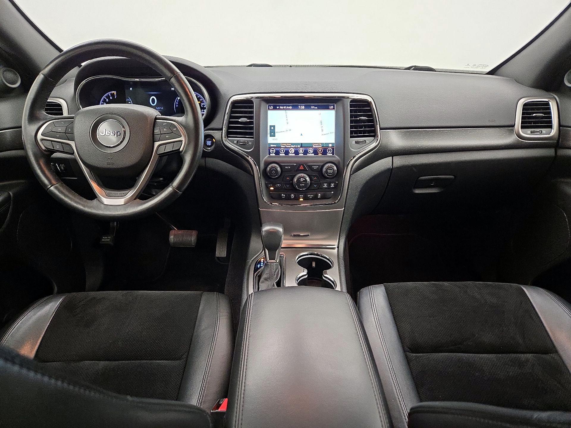 Thumbnail: 2018 Jeep Grand Cherokee - 9