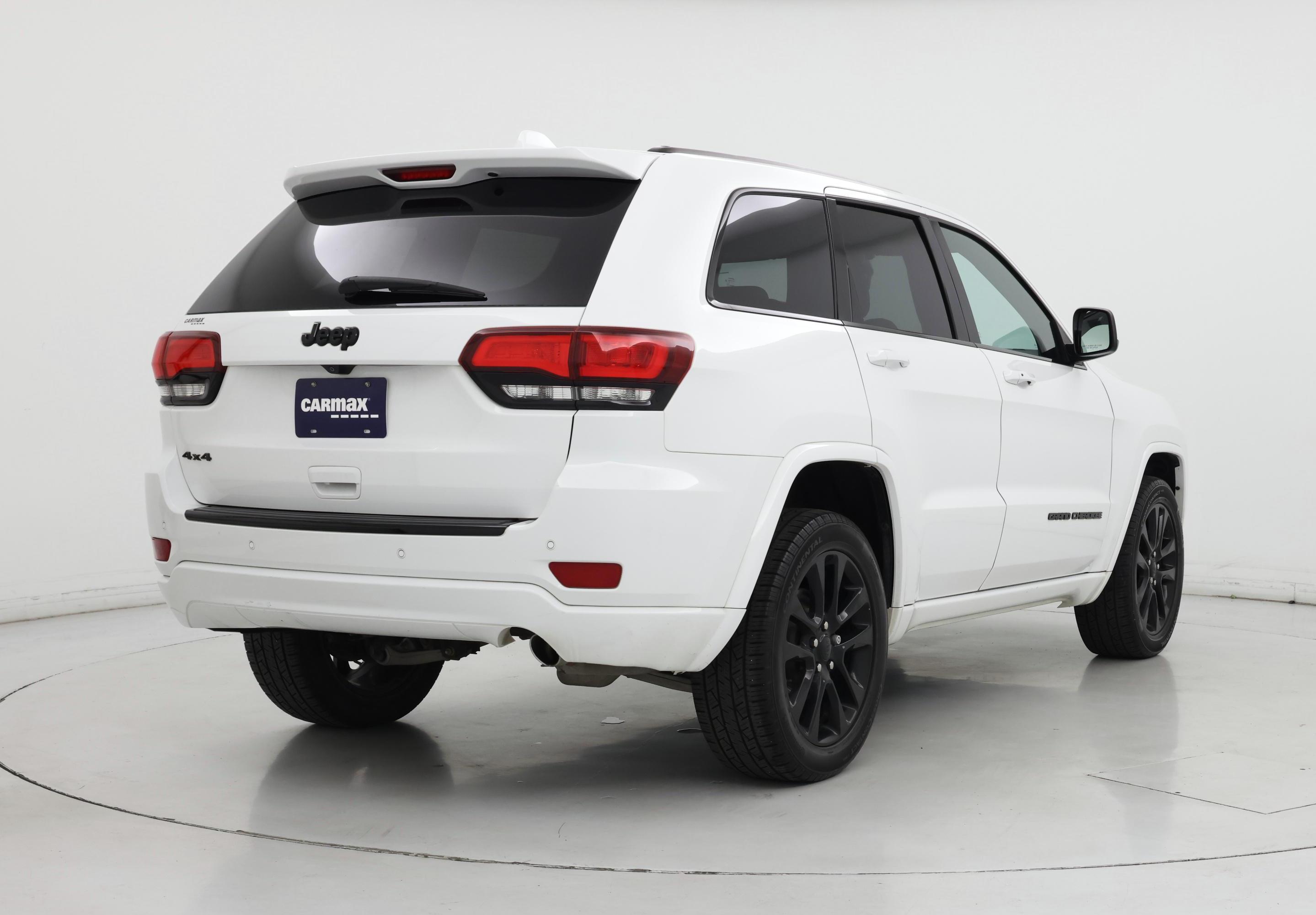 Thumbnail: 2018 Jeep Grand Cherokee - 8