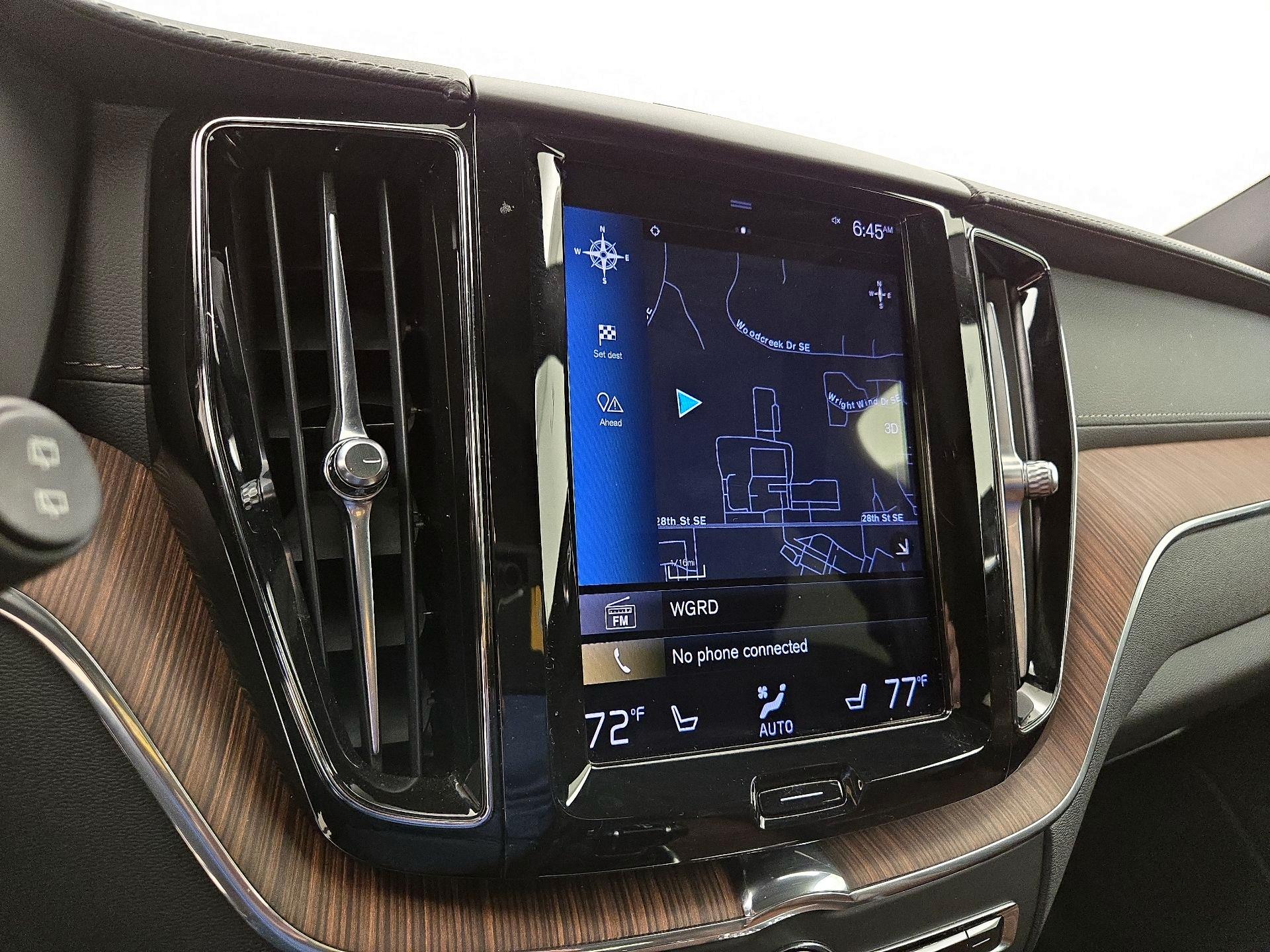 Thumbnail: 2021 Volvo XC60 - 14