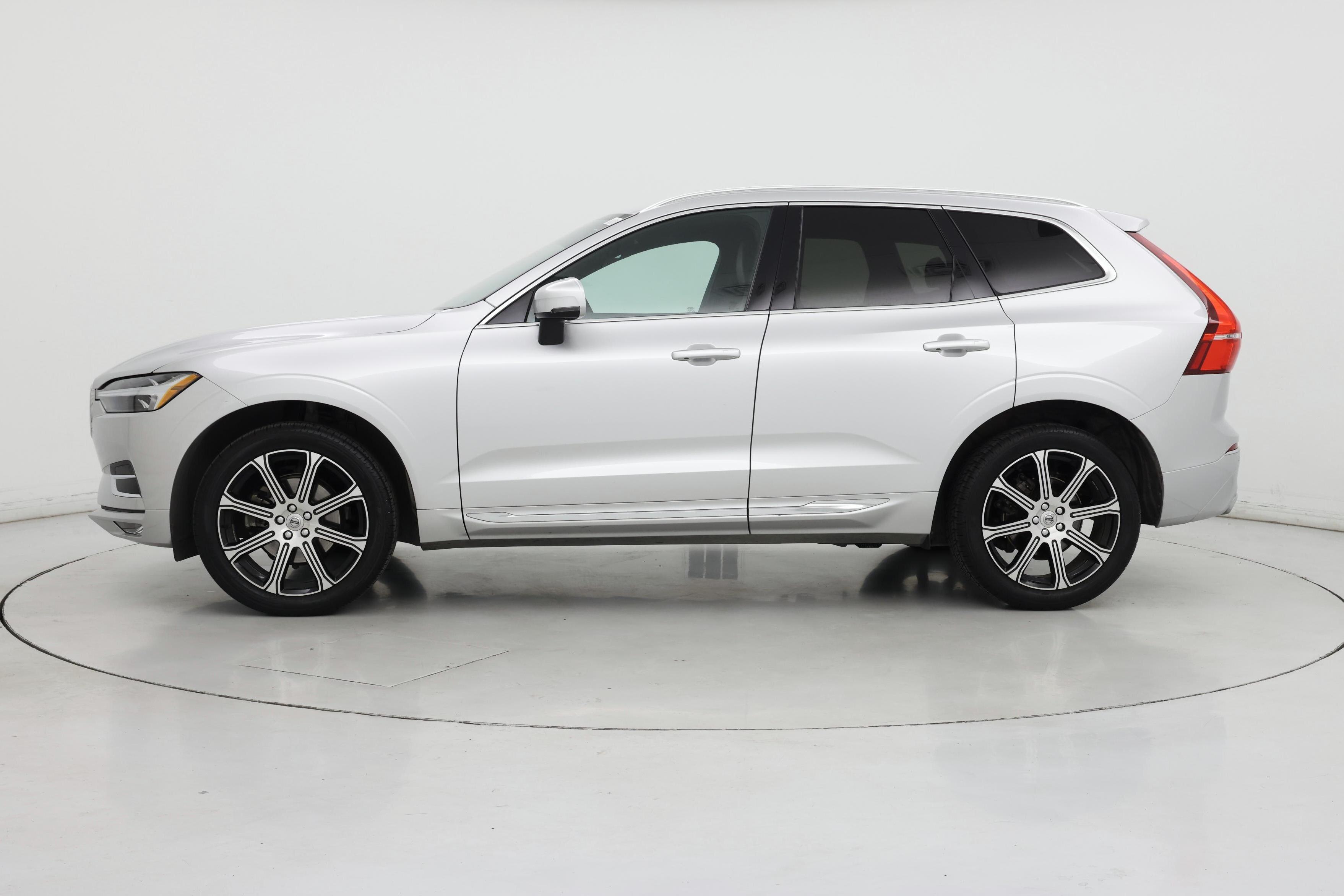 Thumbnail: 2021 Volvo XC60 - 3