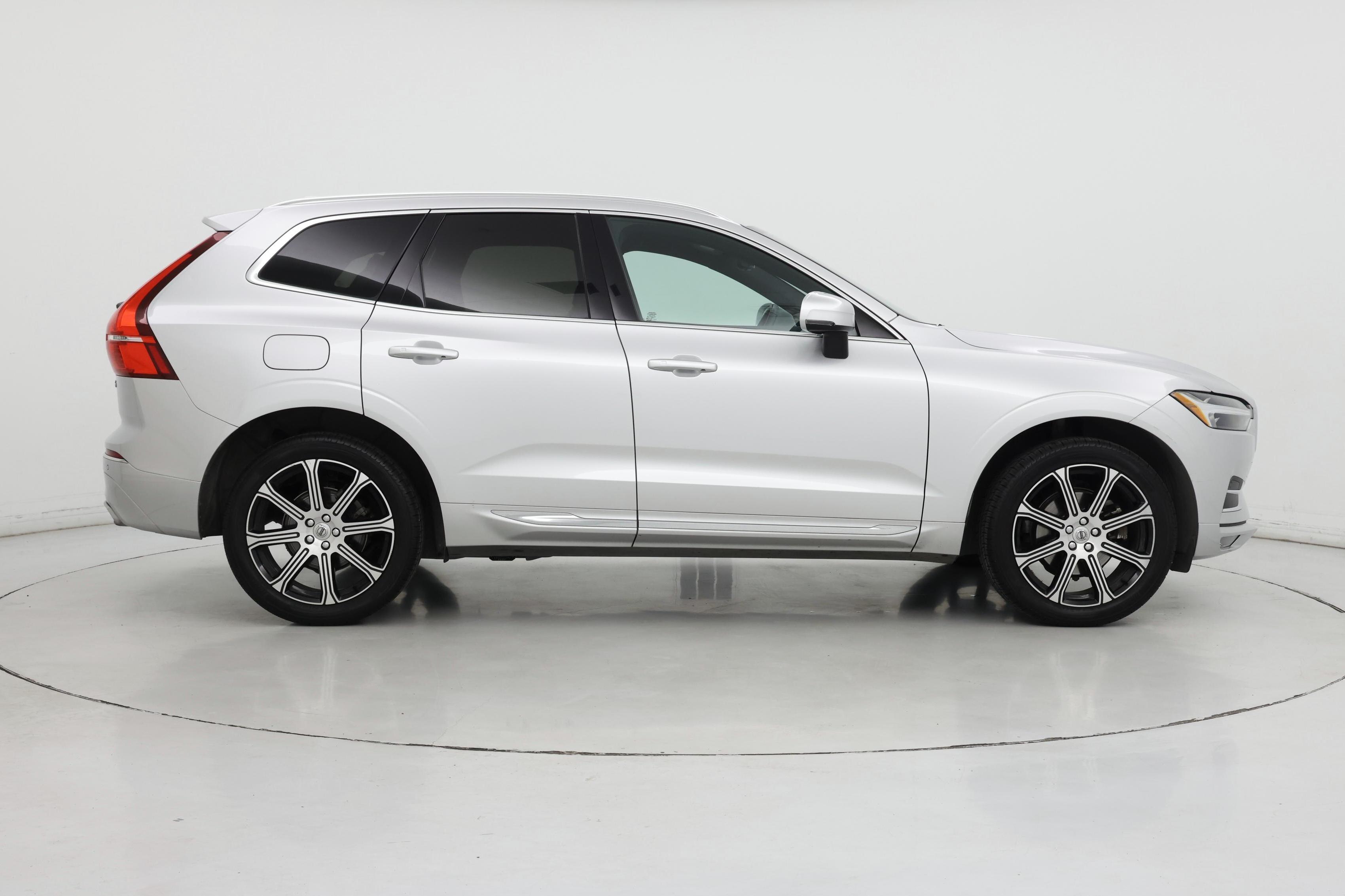 Thumbnail: 2021 Volvo XC60 - 7