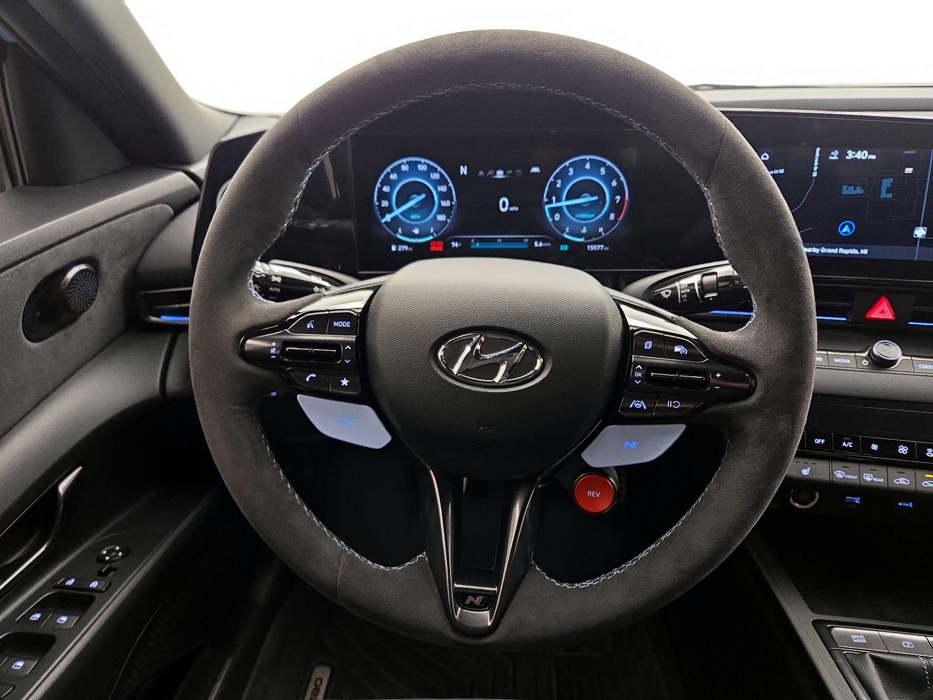Thumbnail: 2022 Hyundai Elantra - 10