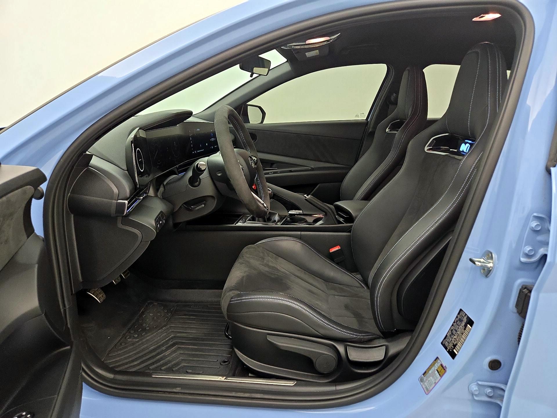 Thumbnail: 2022 Hyundai Elantra - 11