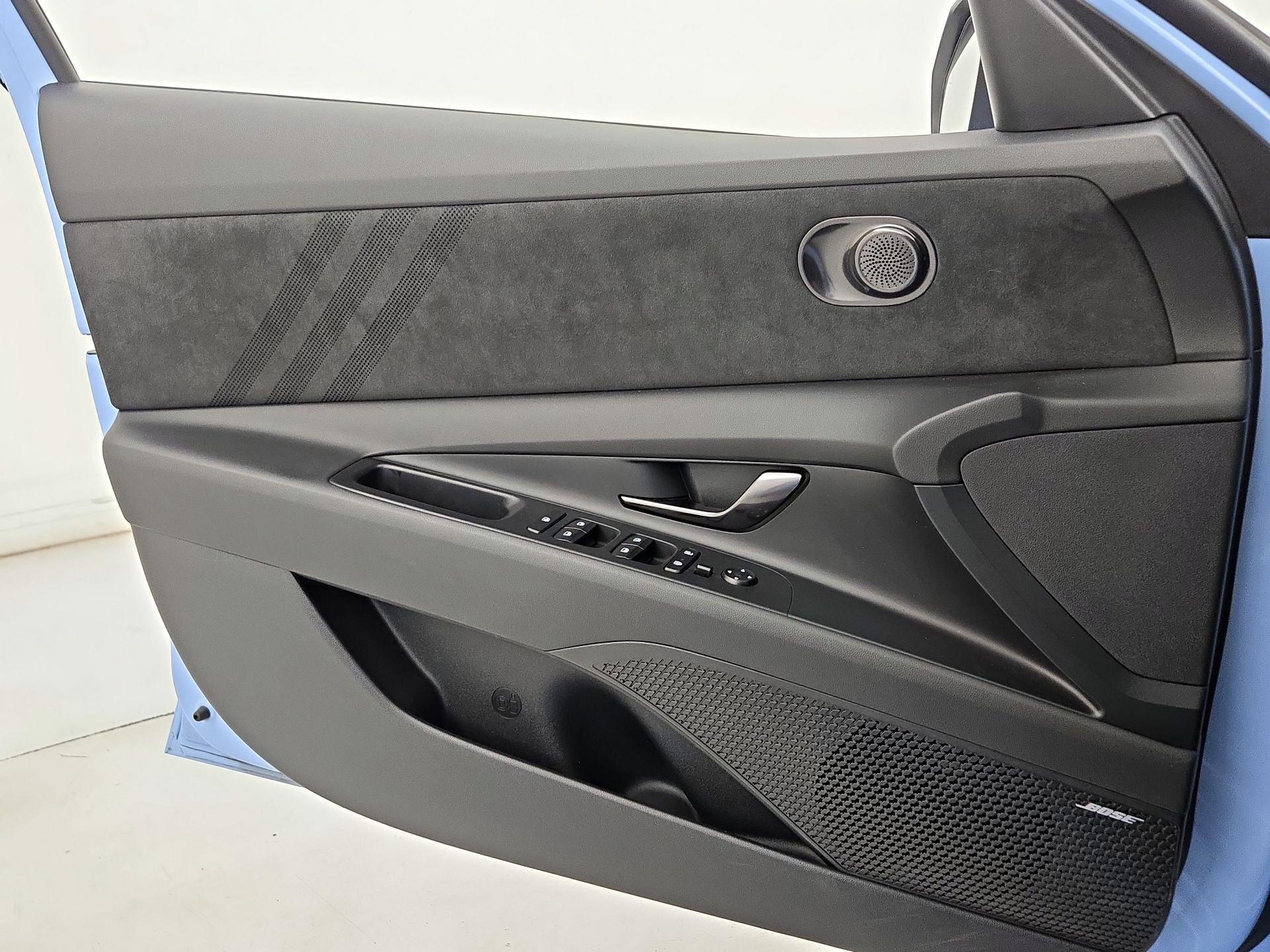 Thumbnail: 2022 Hyundai Elantra - 12